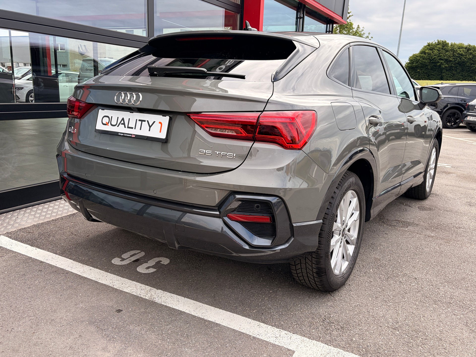 AUDI Q3 Sportback 35 TFSI Attraction S-tronic-image-3