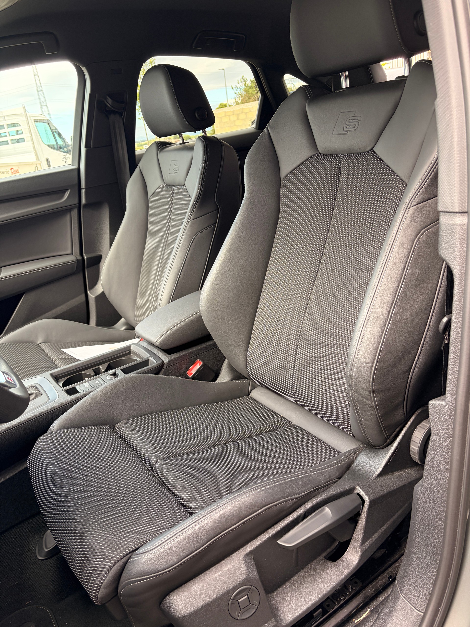 AUDI Q3 Sportback 35 TFSI Attraction S-tronic-image-8