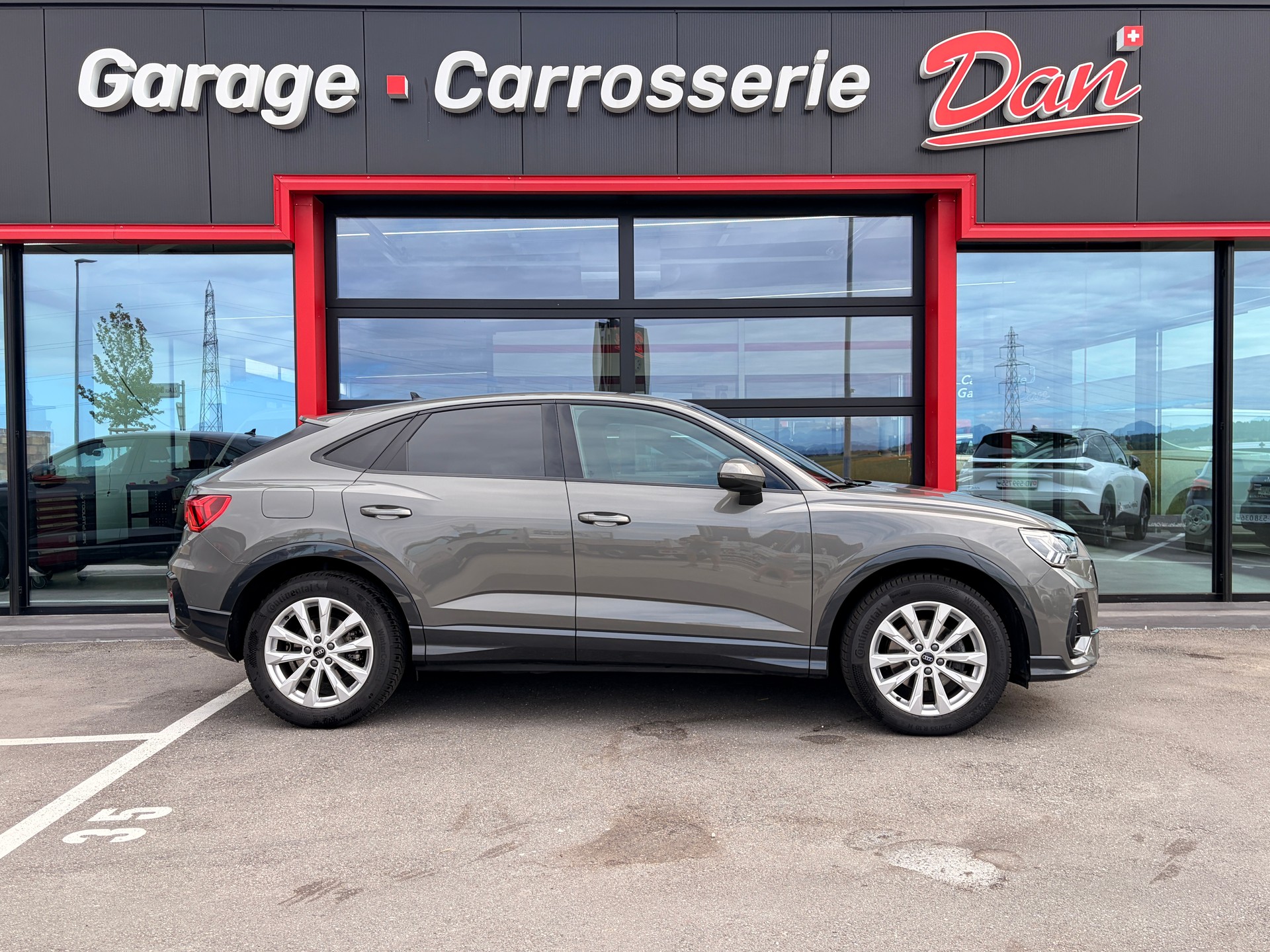 AUDI Q3 Sportback 35 TFSI Attraction S-tronic-image-0
