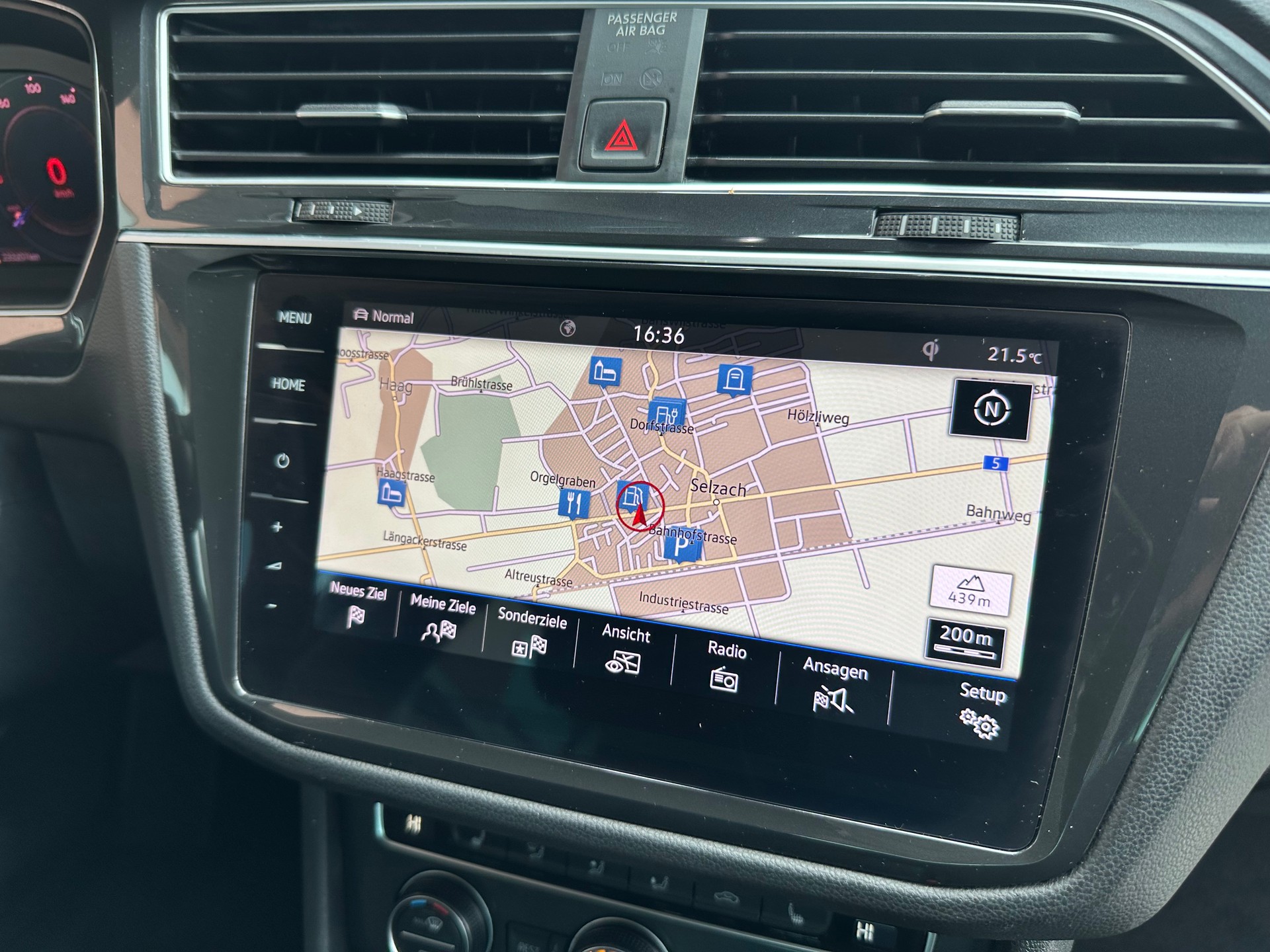 VW Tiguan 2.0 TDI SCR Highline 4Motion DSG-image-5