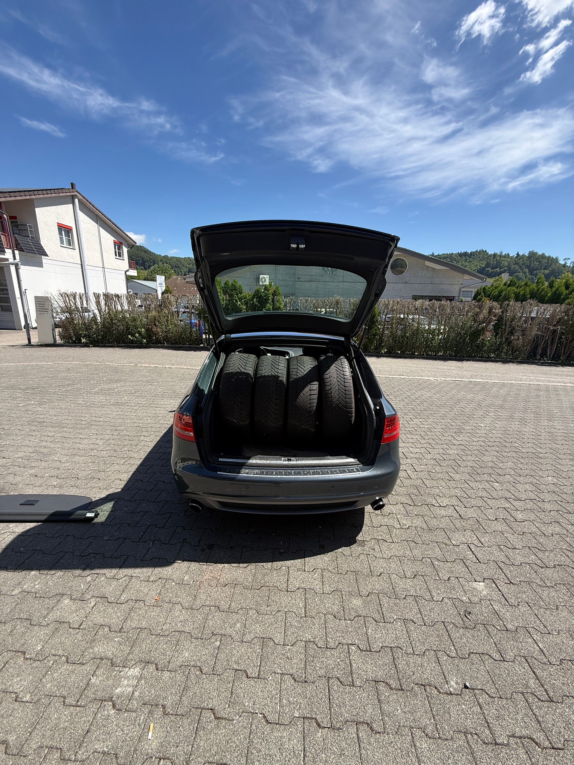 AUDI A4 Avant 2.0 TFSI quattro S-tronic-image-7
