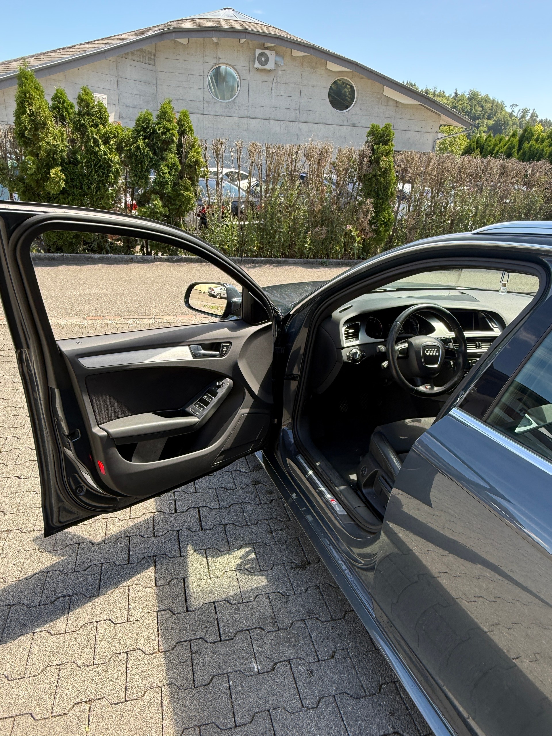 AUDI A4 Avant 2.0 TFSI quattro S-tronic-image-19