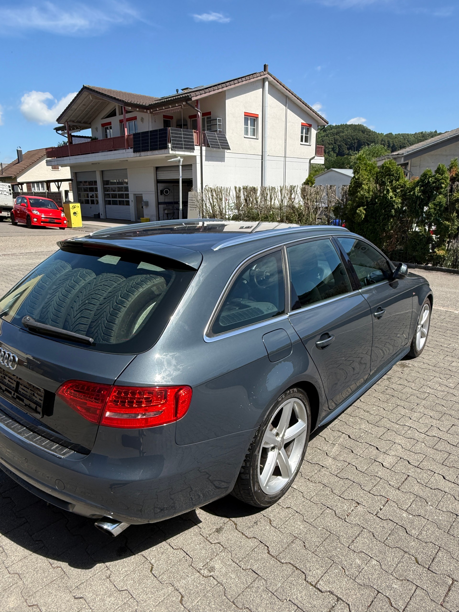 AUDI A4 Avant 2.0 TFSI quattro S-tronic-image-5