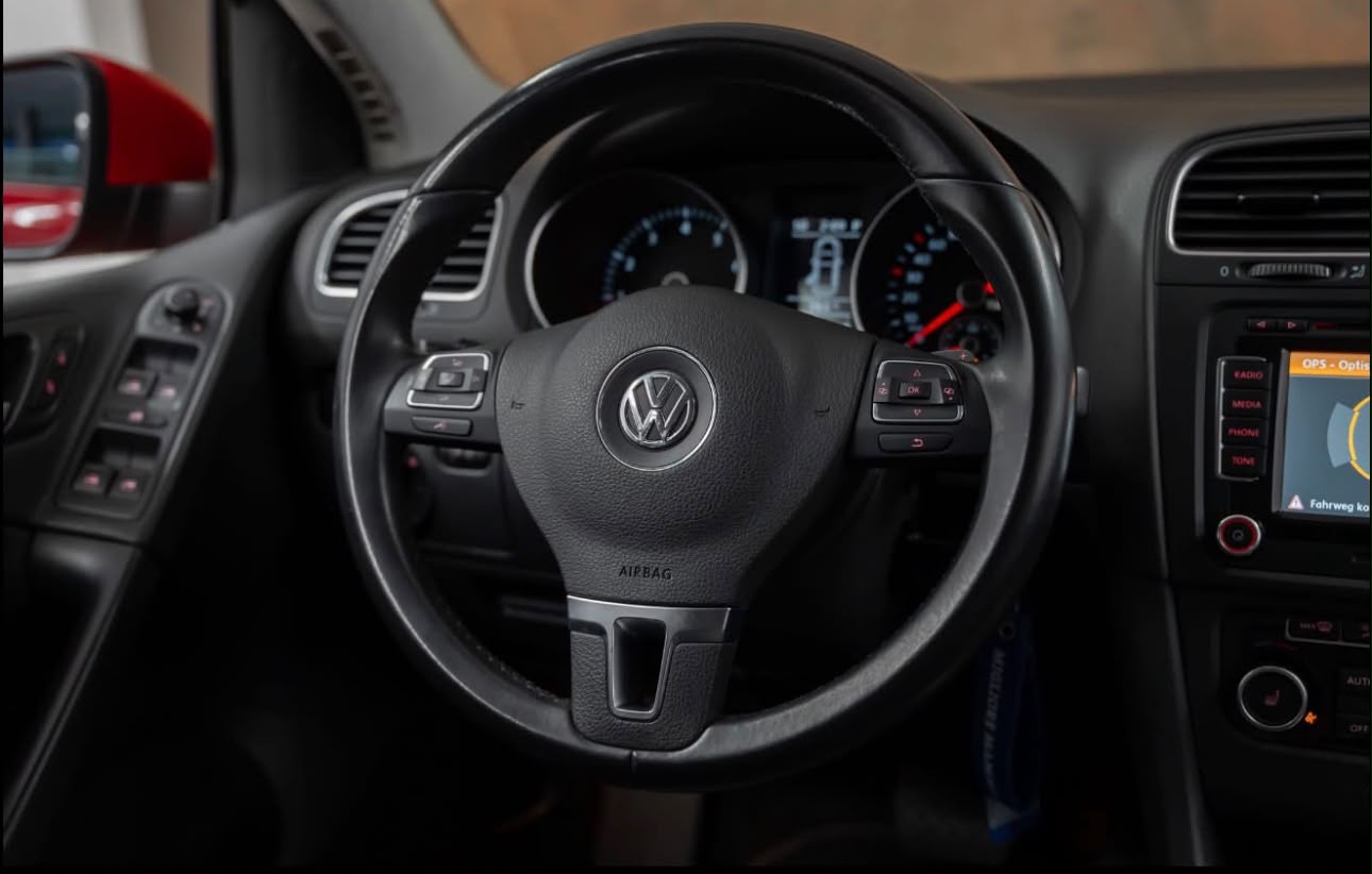 VW Golf 1.4 TSI Highline DSG-image-12