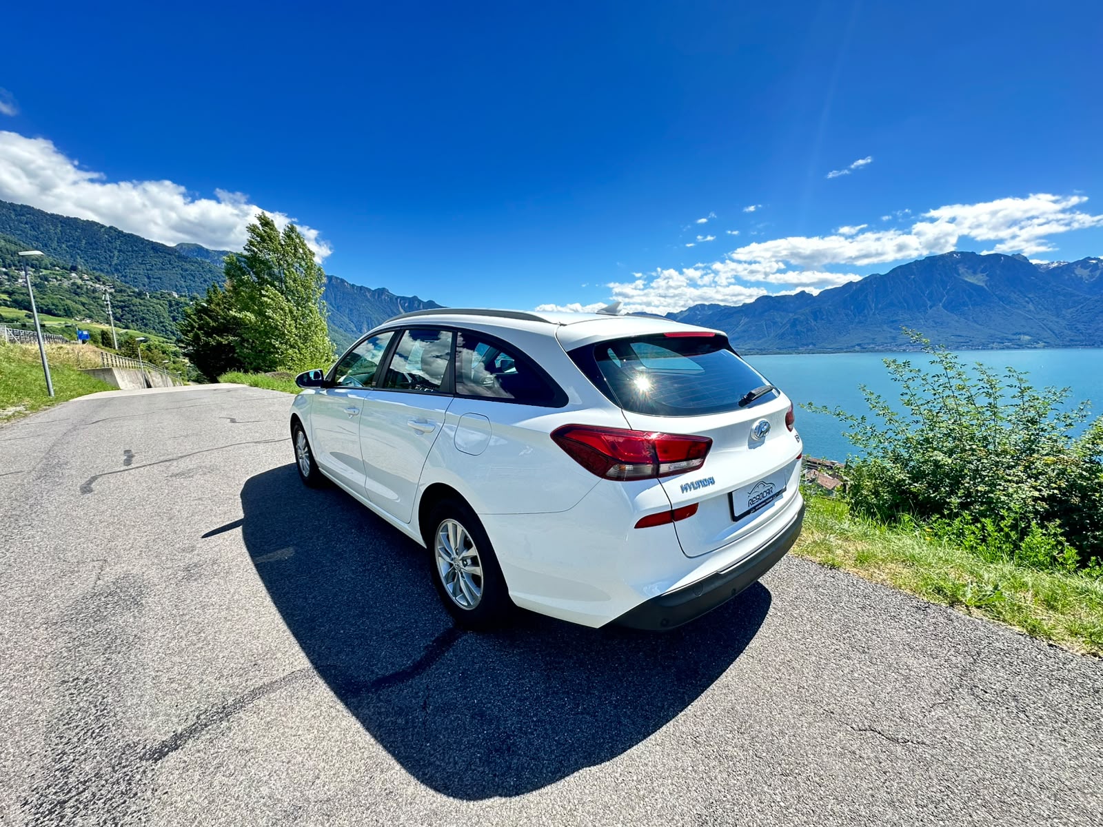 HYUNDAI i30 Wagon 1.0 T-GDi Amplia-image-3