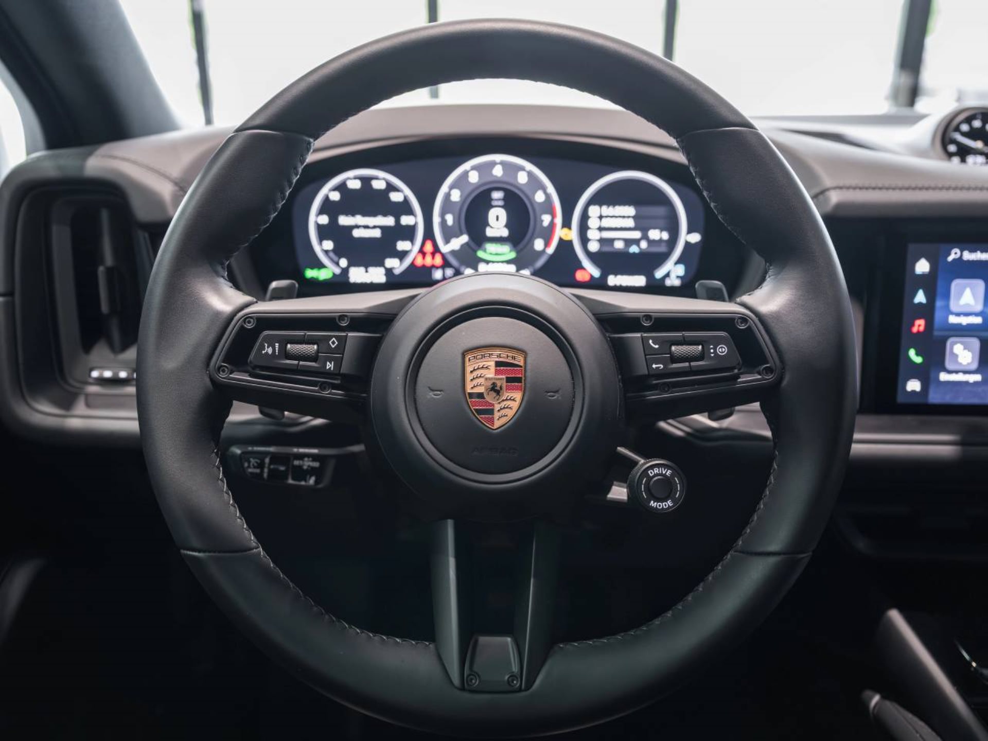 PORSCHE Cayenne E-Hybrid Black Edition-image-12