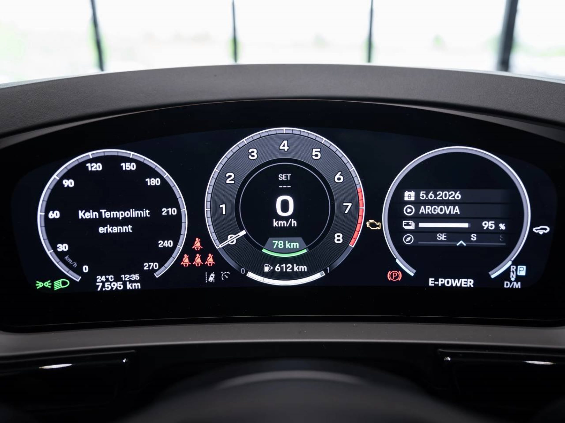 PORSCHE Cayenne E-Hybrid Black Edition-image-13
