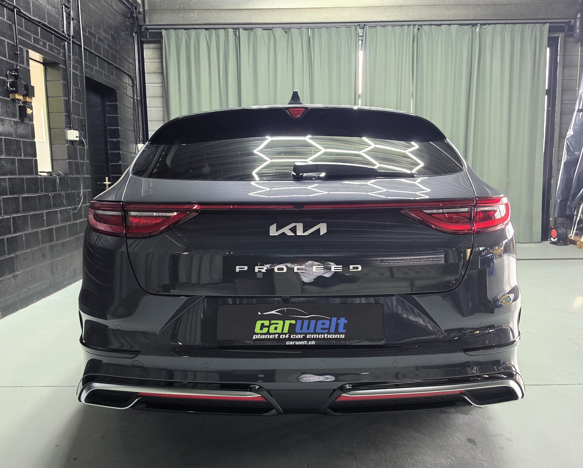 KIA ProCeed 1.5 T-GDi MHEV GT-Line DCT-image-3