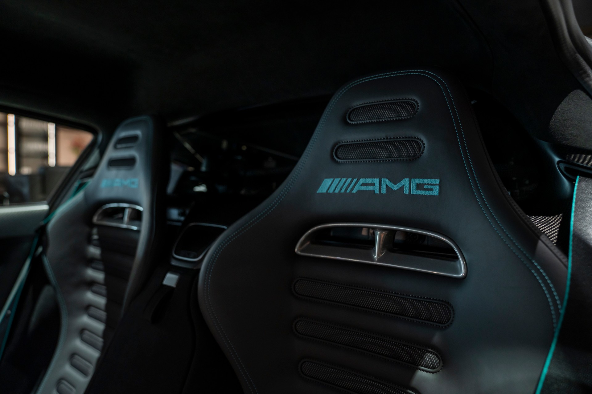 MERCEDES-BENZ AMG One-image-22