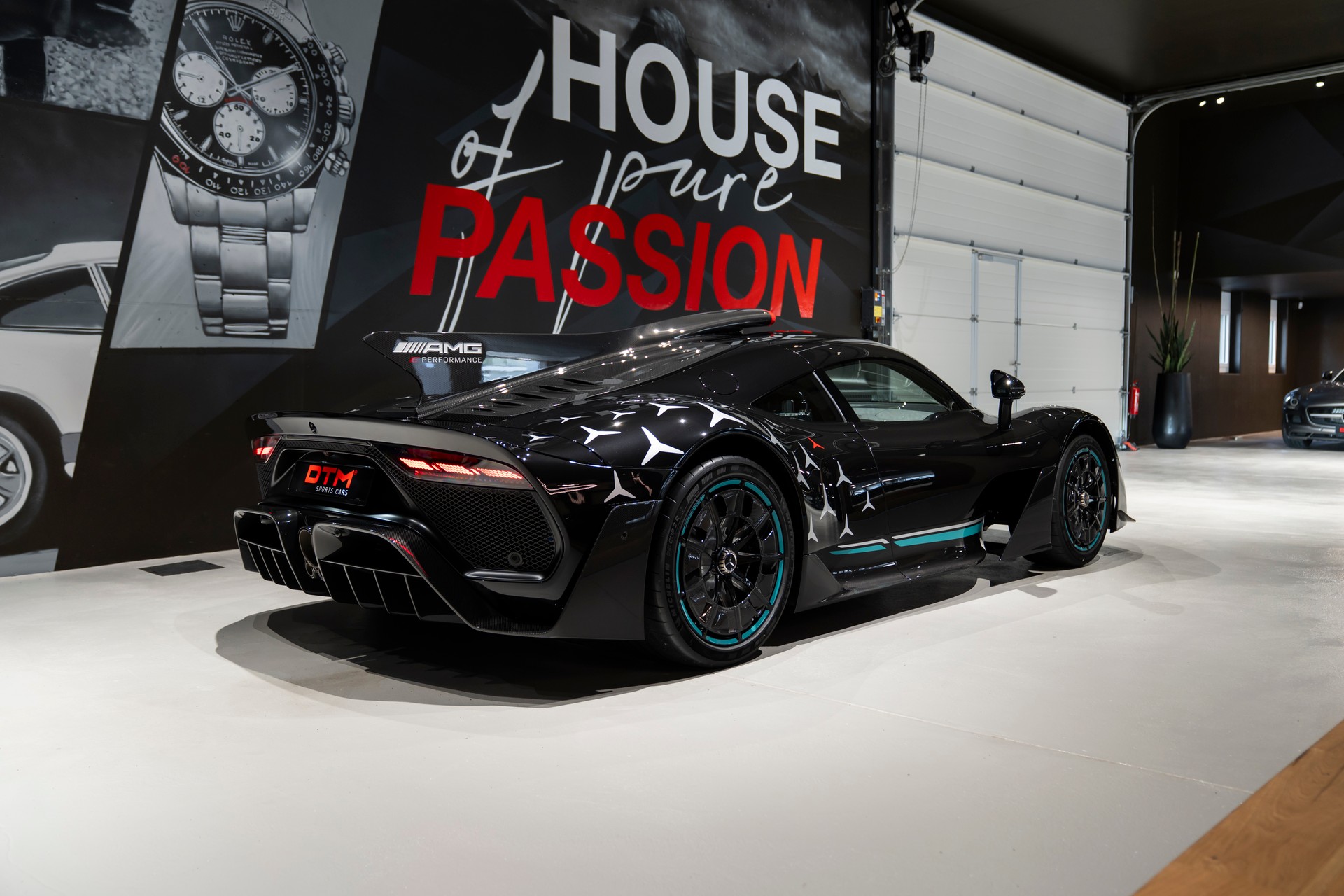MERCEDES-BENZ AMG One-image-3