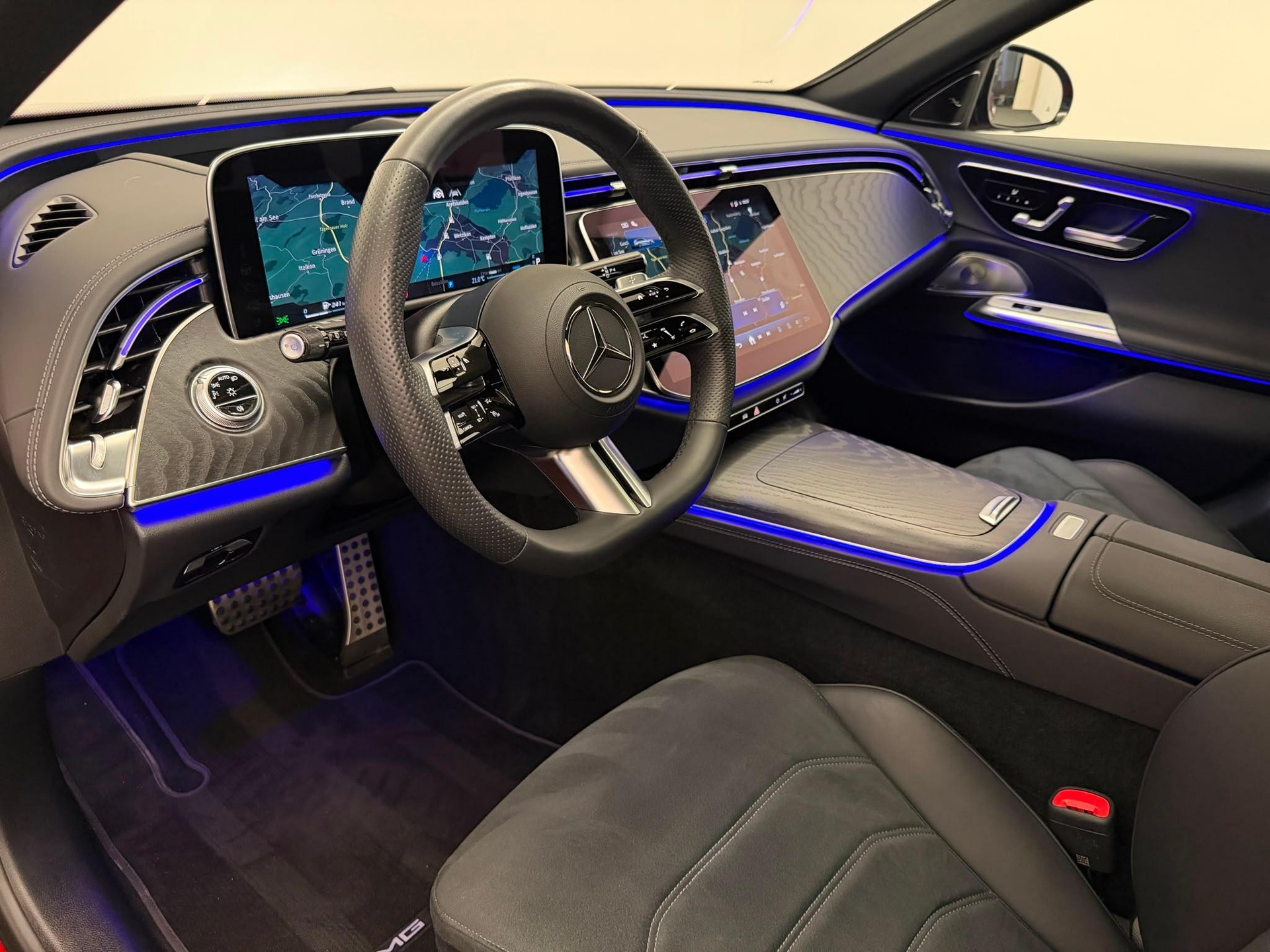 MERCEDES-BENZ E 450 AMG Line 4matic Kombi-image-9