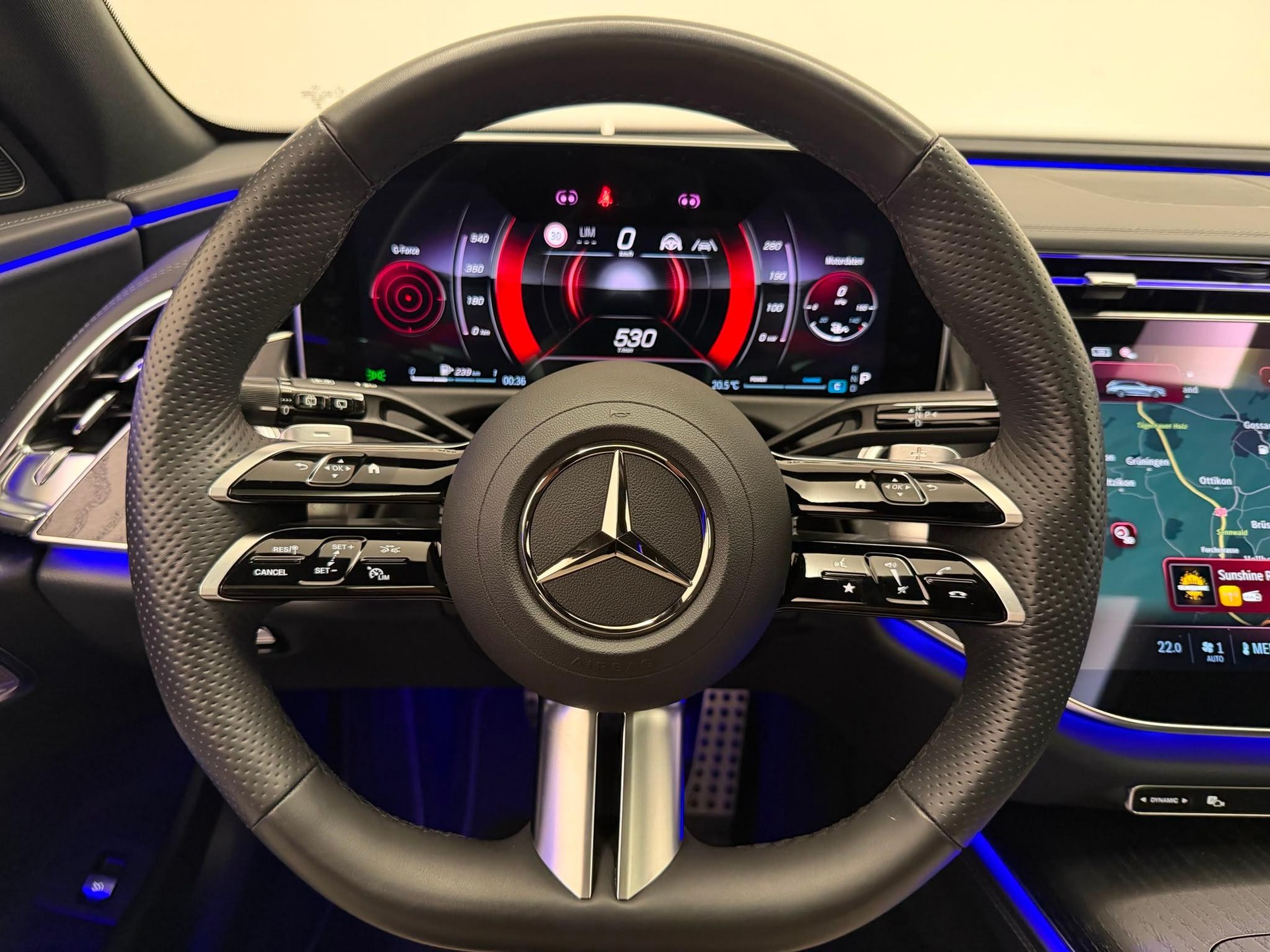 MERCEDES-BENZ E 450 AMG Line 4matic Kombi-image-25