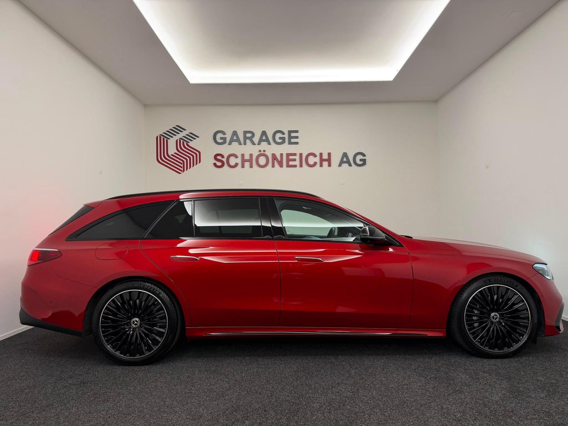 MERCEDES-BENZ E 450 AMG Line 4matic Kombi-image-3