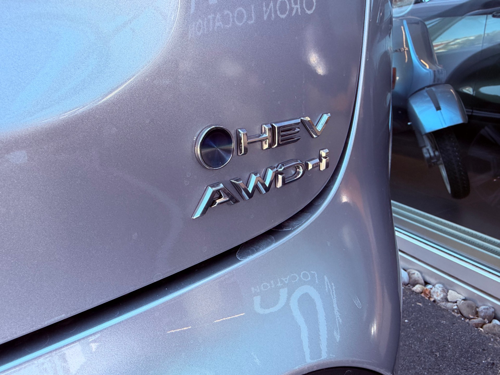 TOYOTA Yaris Cross 1.5 Premium AWDi e-CVT-image-9