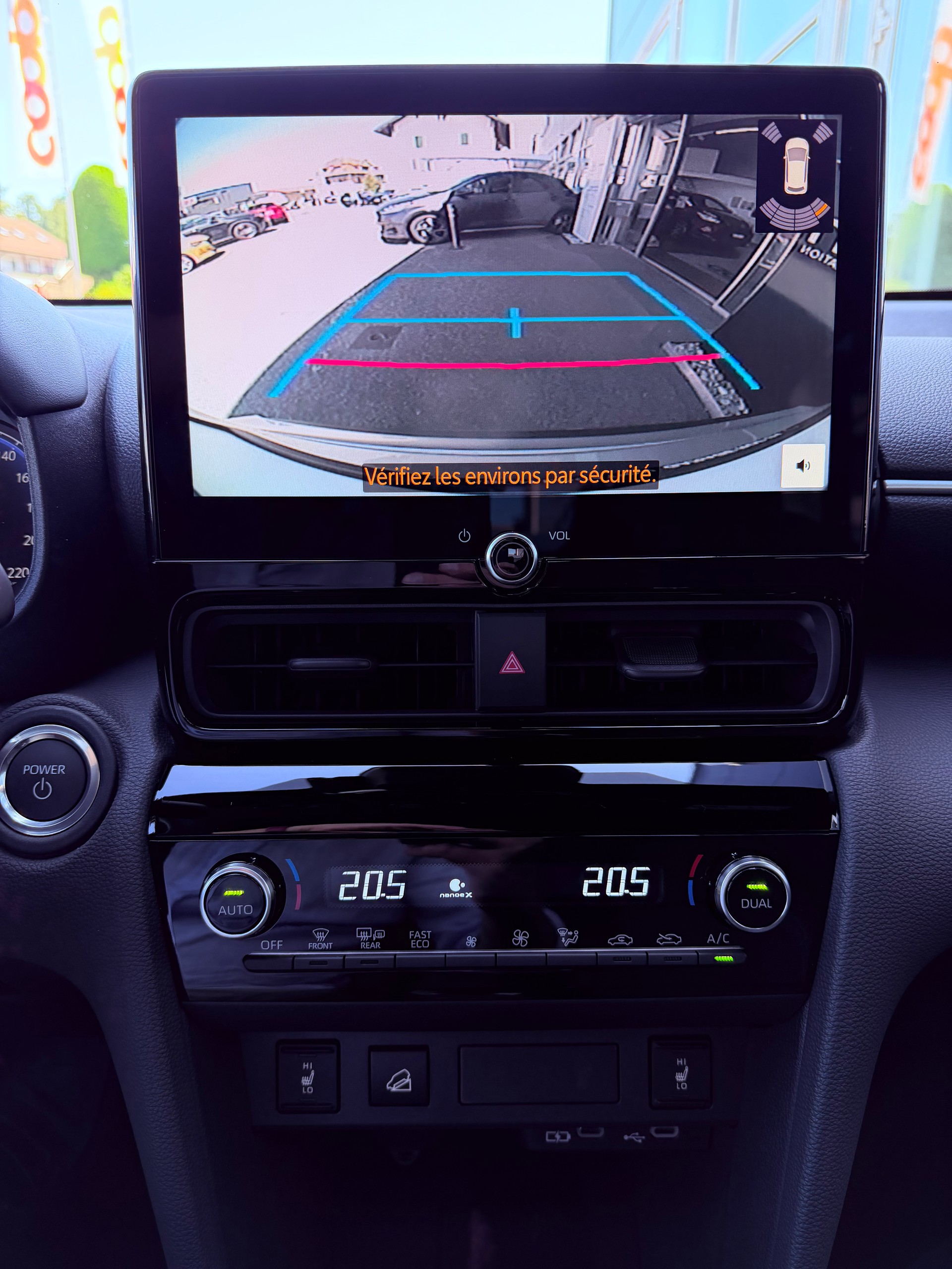 TOYOTA Yaris Cross 1.5 Premium AWDi e-CVT-image-19