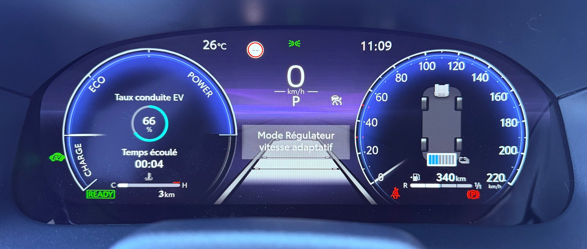 TOYOTA Yaris Cross 1.5 Premium AWDi e-CVT-image-15