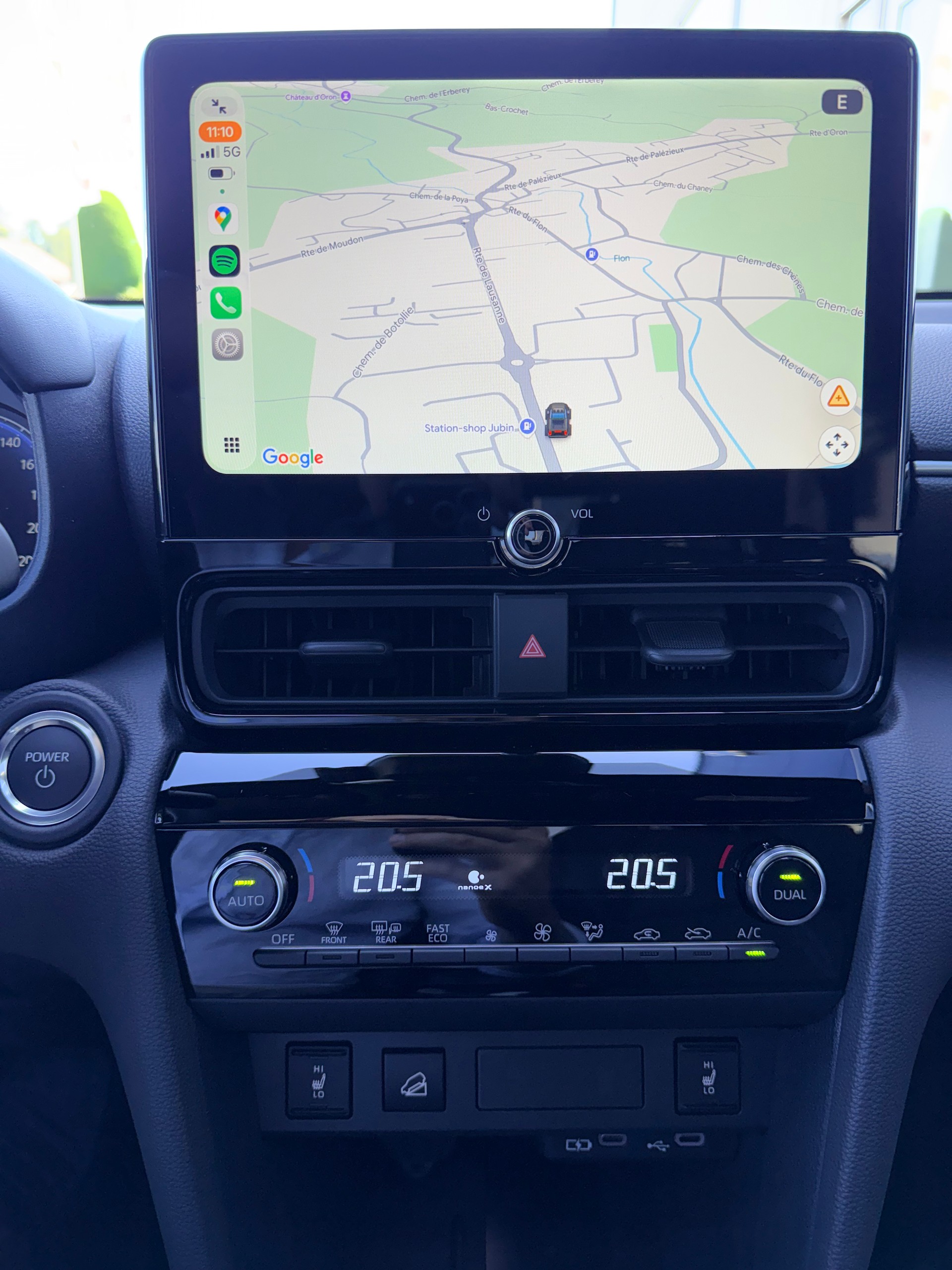 TOYOTA Yaris Cross 1.5 Premium AWDi e-CVT-image-20