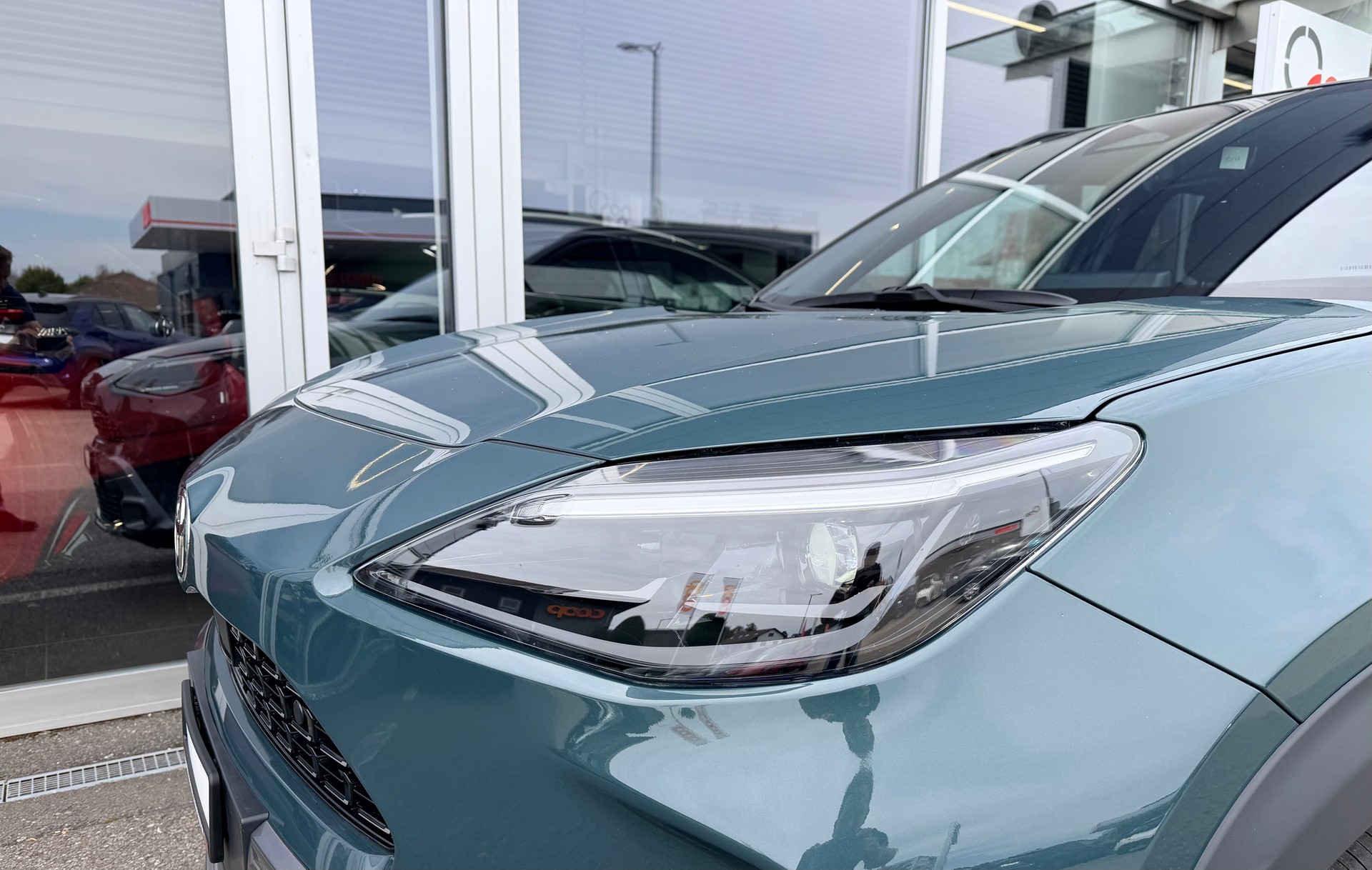 TOYOTA Yaris Cross 1.5 Premium AWDi e-CVT-image-6