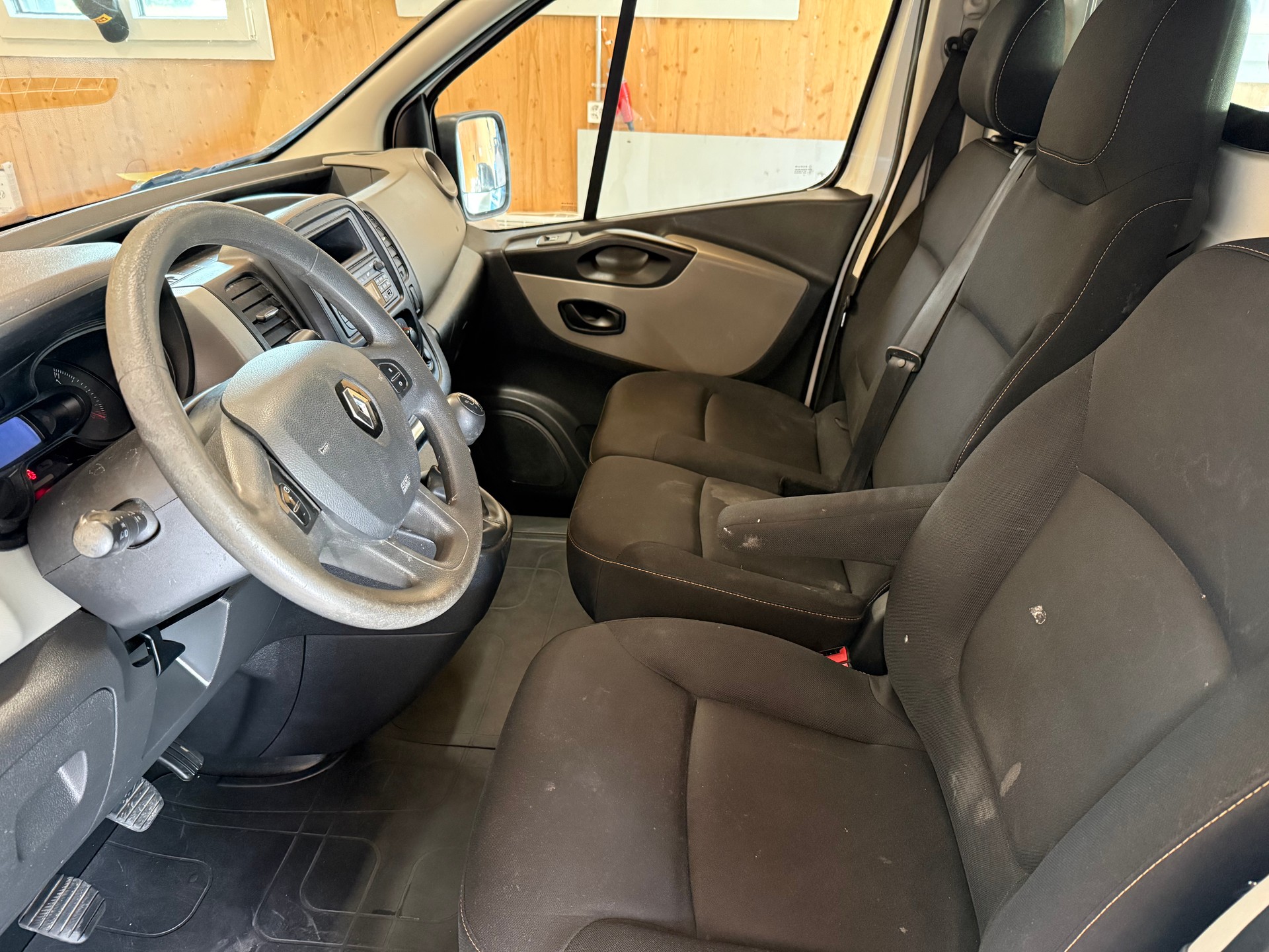 RENAULT Trafic 1.6 ENERGY TwinT. dCi125 2.9t Busin. L1H1-image-5