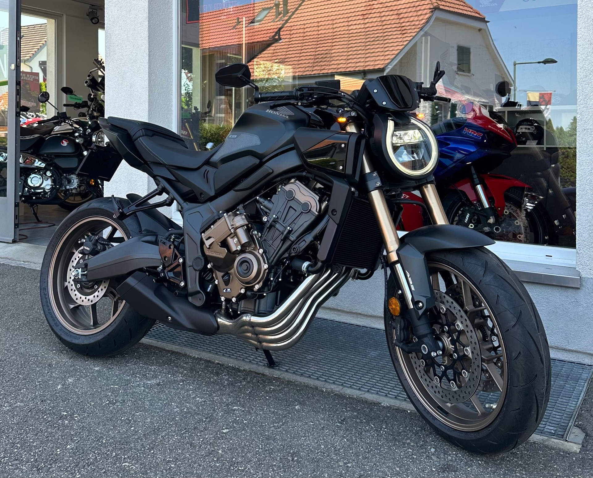 HONDA CB 650 R E-Clutch-showroom-element-2