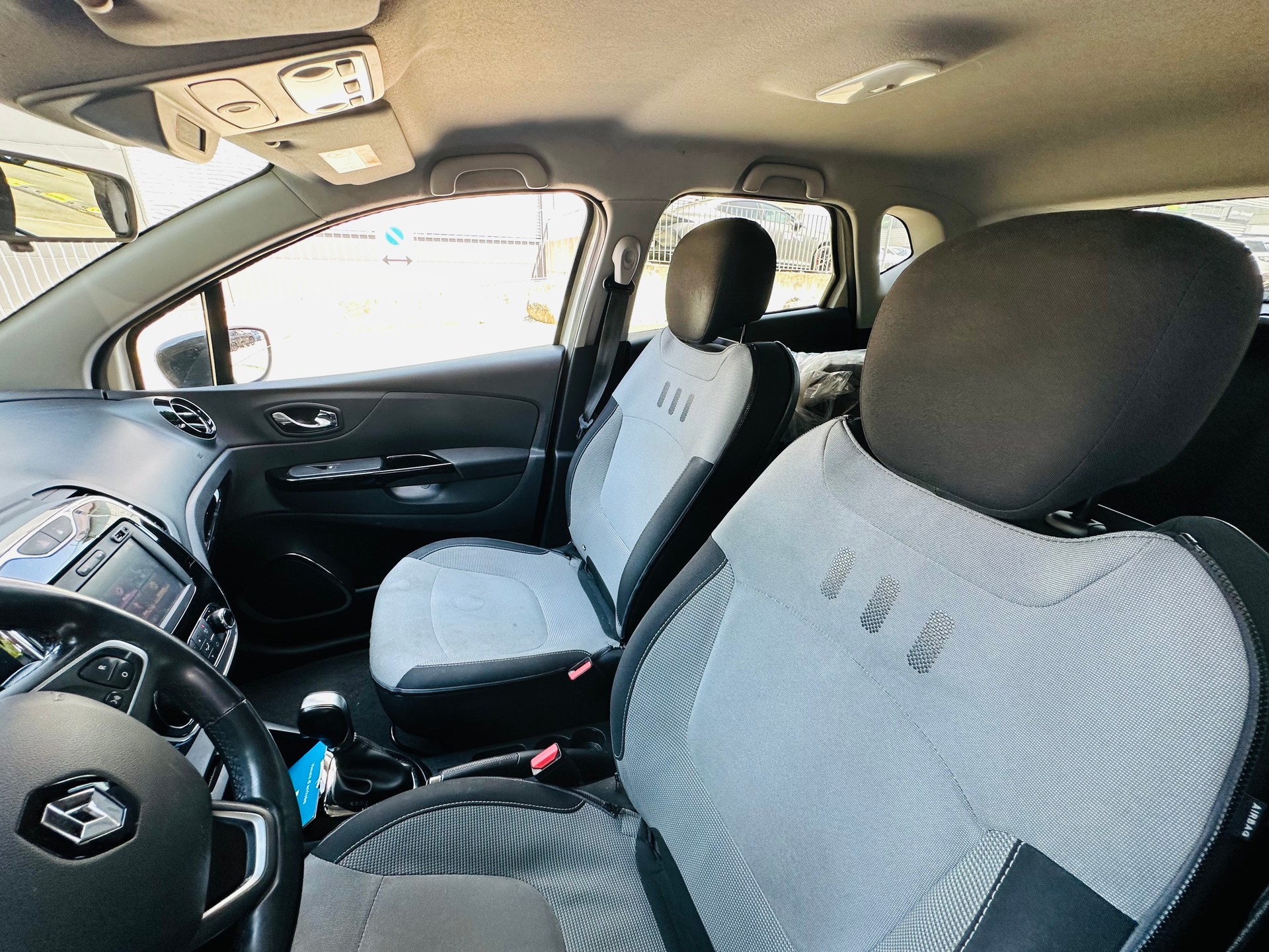 RENAULT Captur 1.2 T 16V Dynamique EDC-image-8