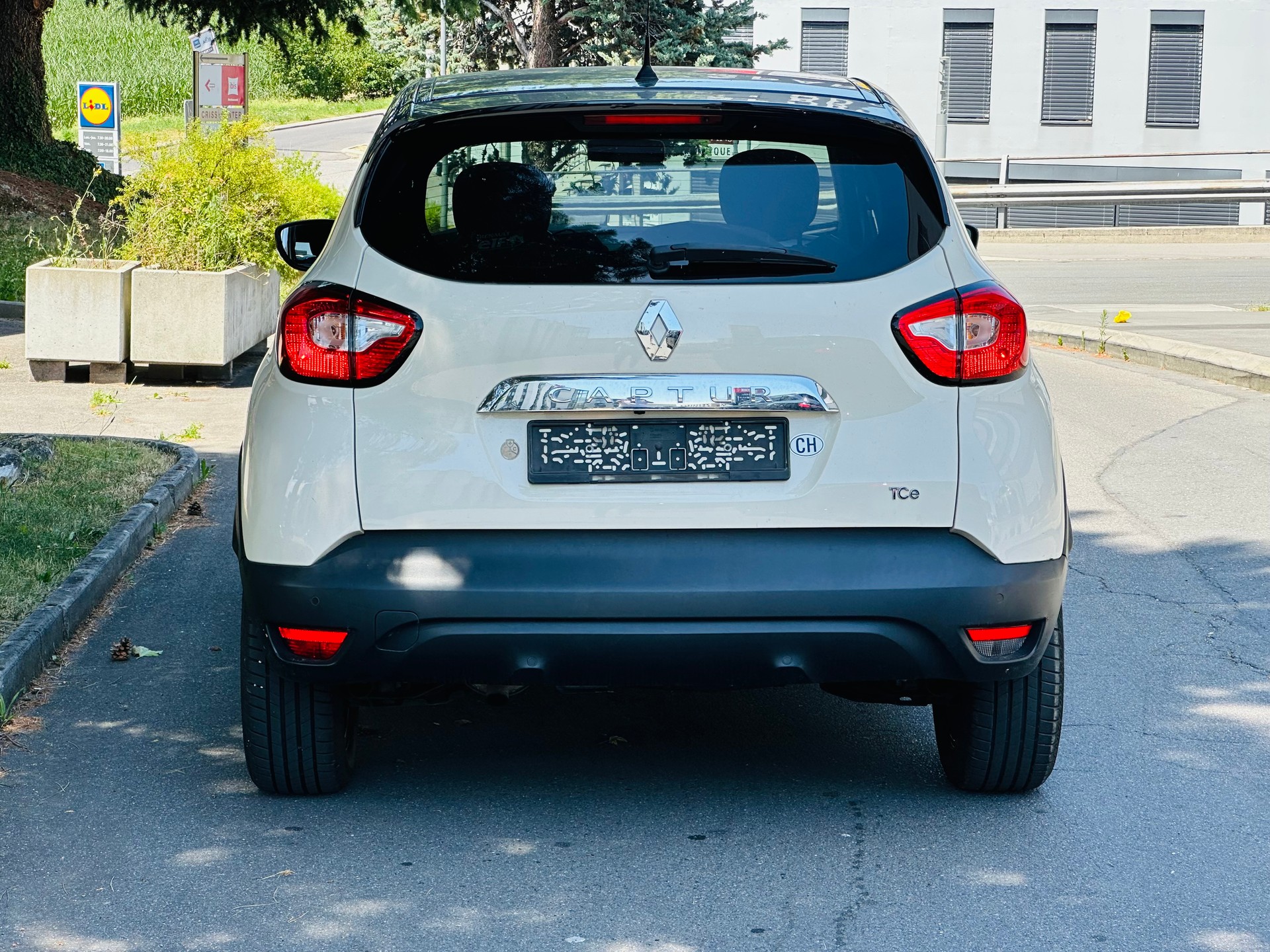 RENAULT Captur 1.2 T 16V Dynamique EDC-image-7