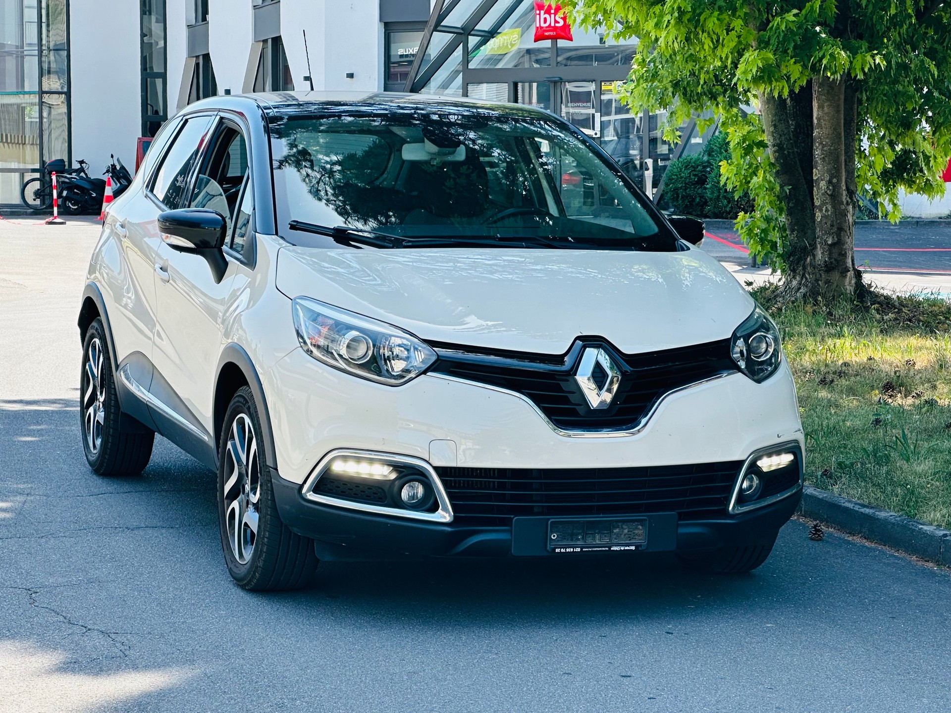 RENAULT Captur 1.2 T 16V Dynamique EDC-image-4