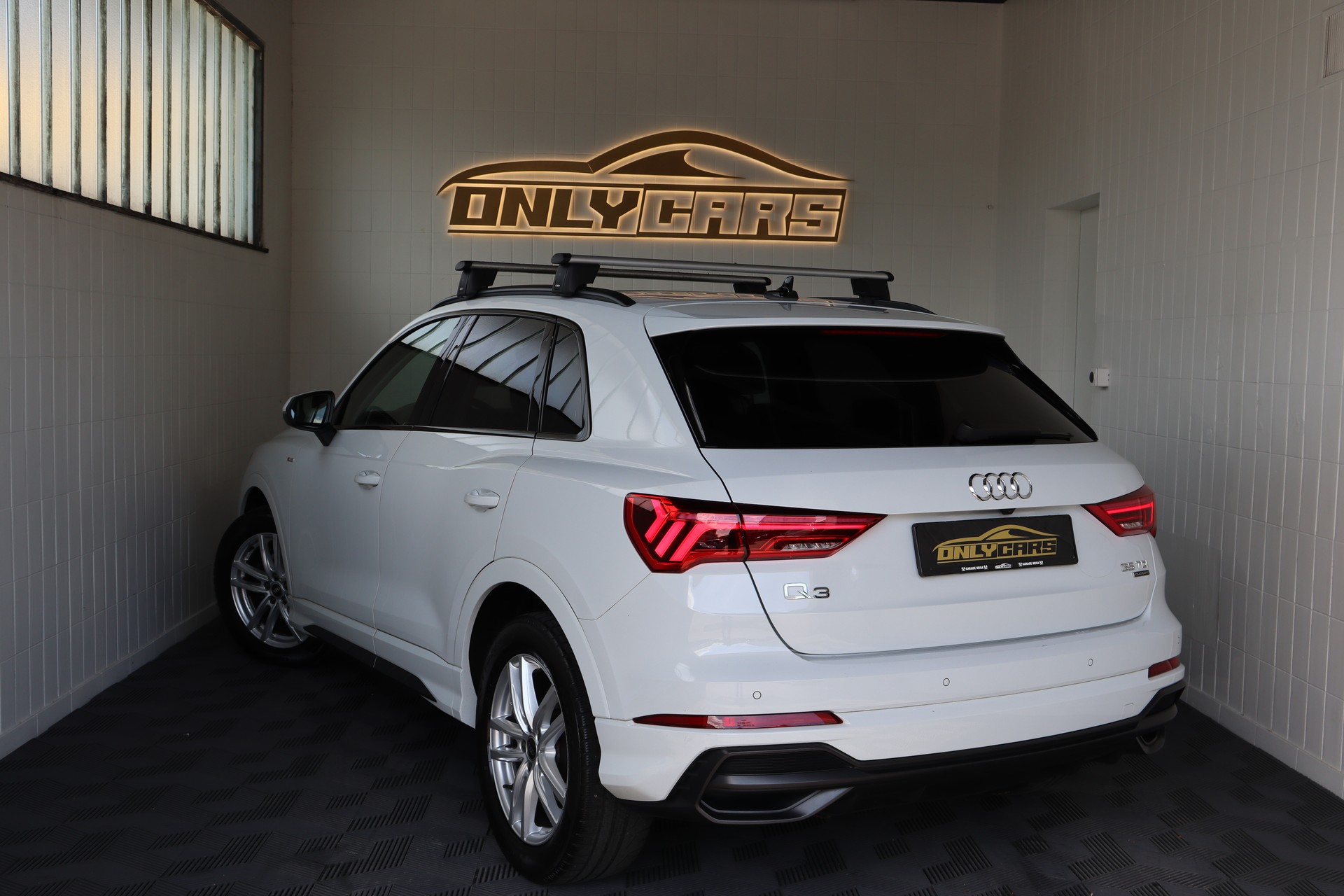 AUDI Q3 35 TDI S line Attraction quattro S-tronic-image-24