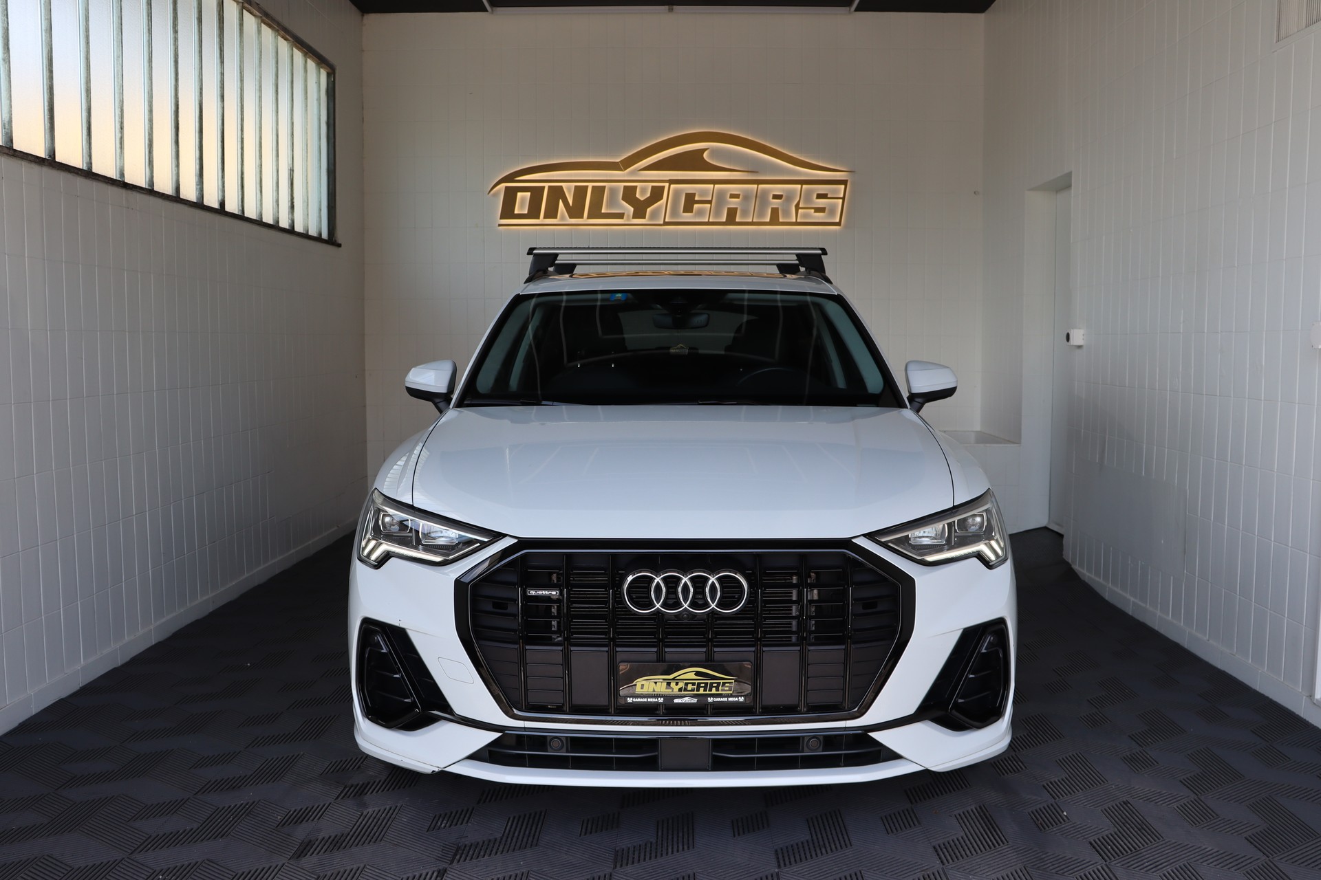 AUDI Q3 35 TDI S line Attraction quattro S-tronic-showroom-element-1