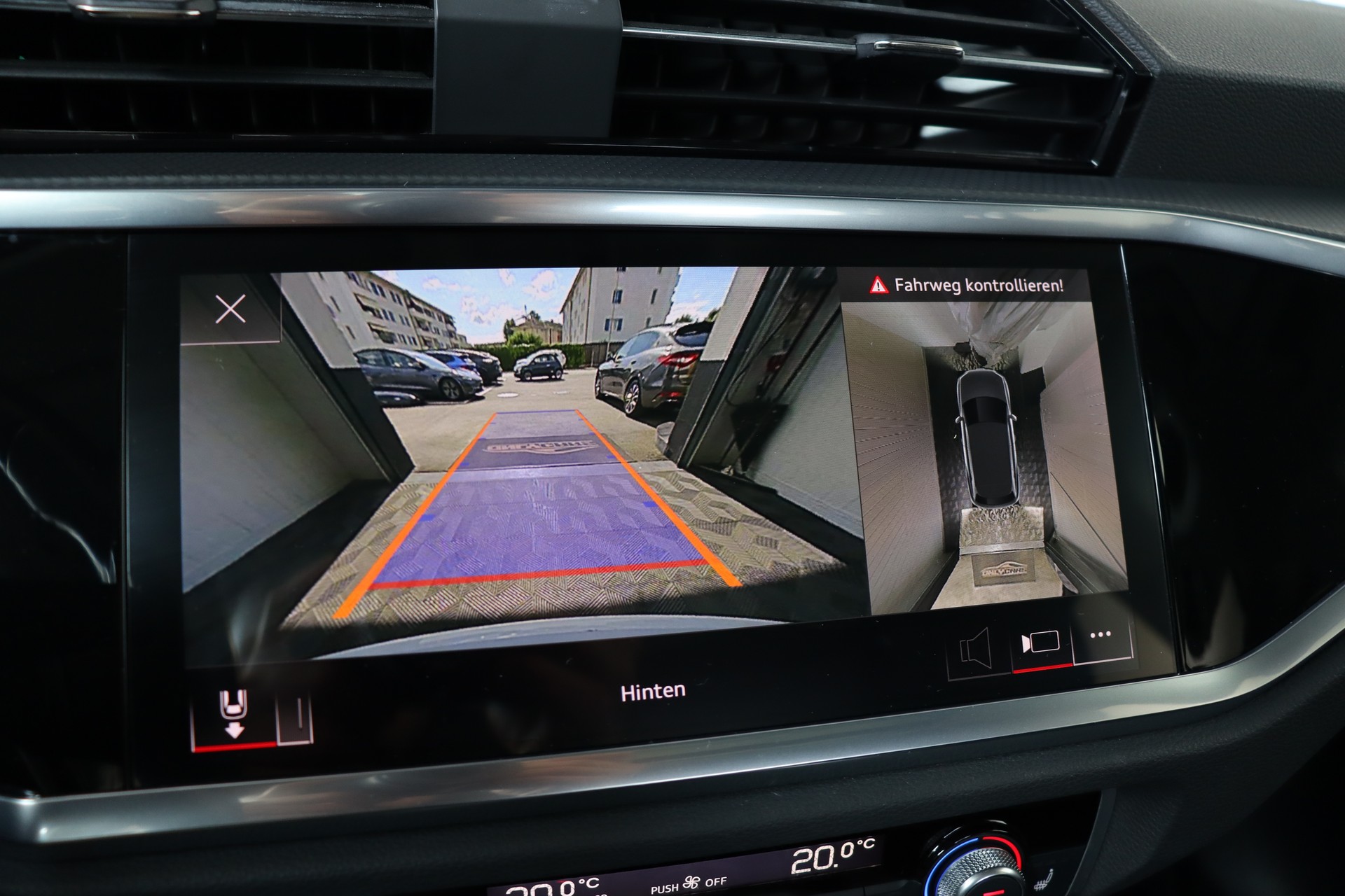 AUDI Q3 35 TDI S line Attraction quattro S-tronic-image-17