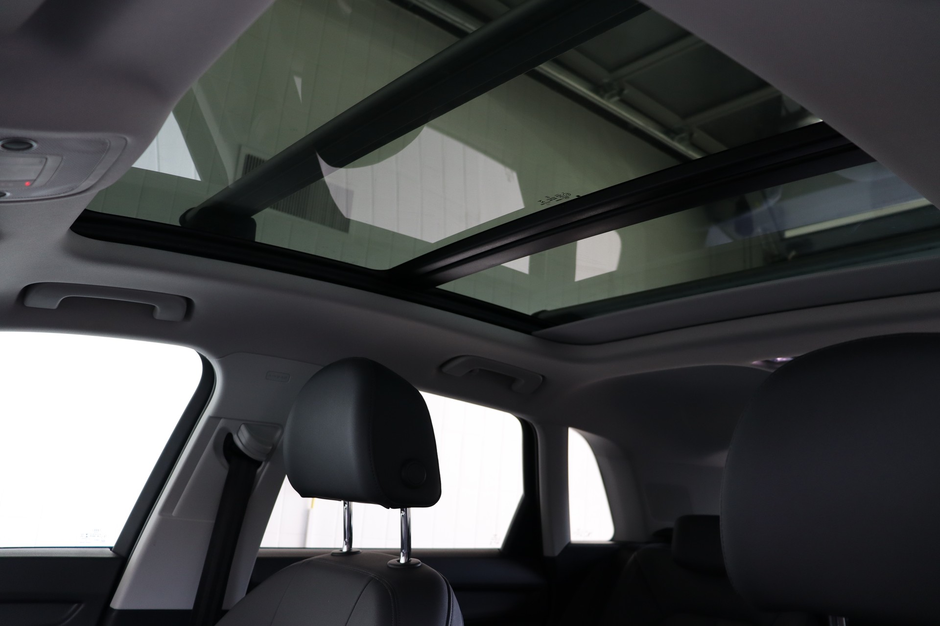 AUDI Q3 35 TDI S line Attraction quattro S-tronic-image-10