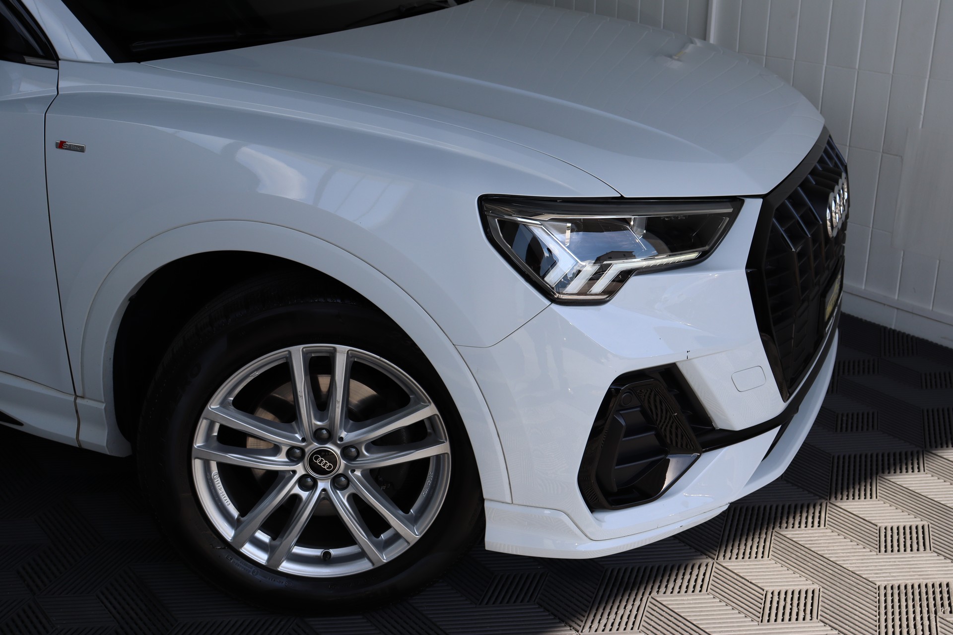 AUDI Q3 35 TDI S line Attraction quattro S-tronic-image-5