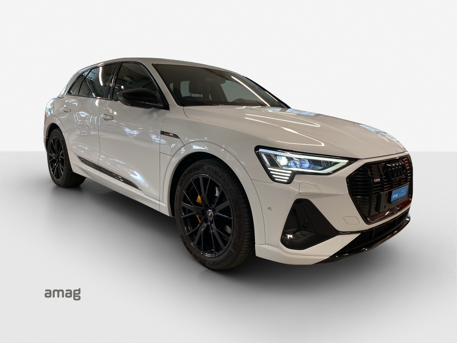 AUDI e-tron 55 S Line Black Edition quattro-image-6