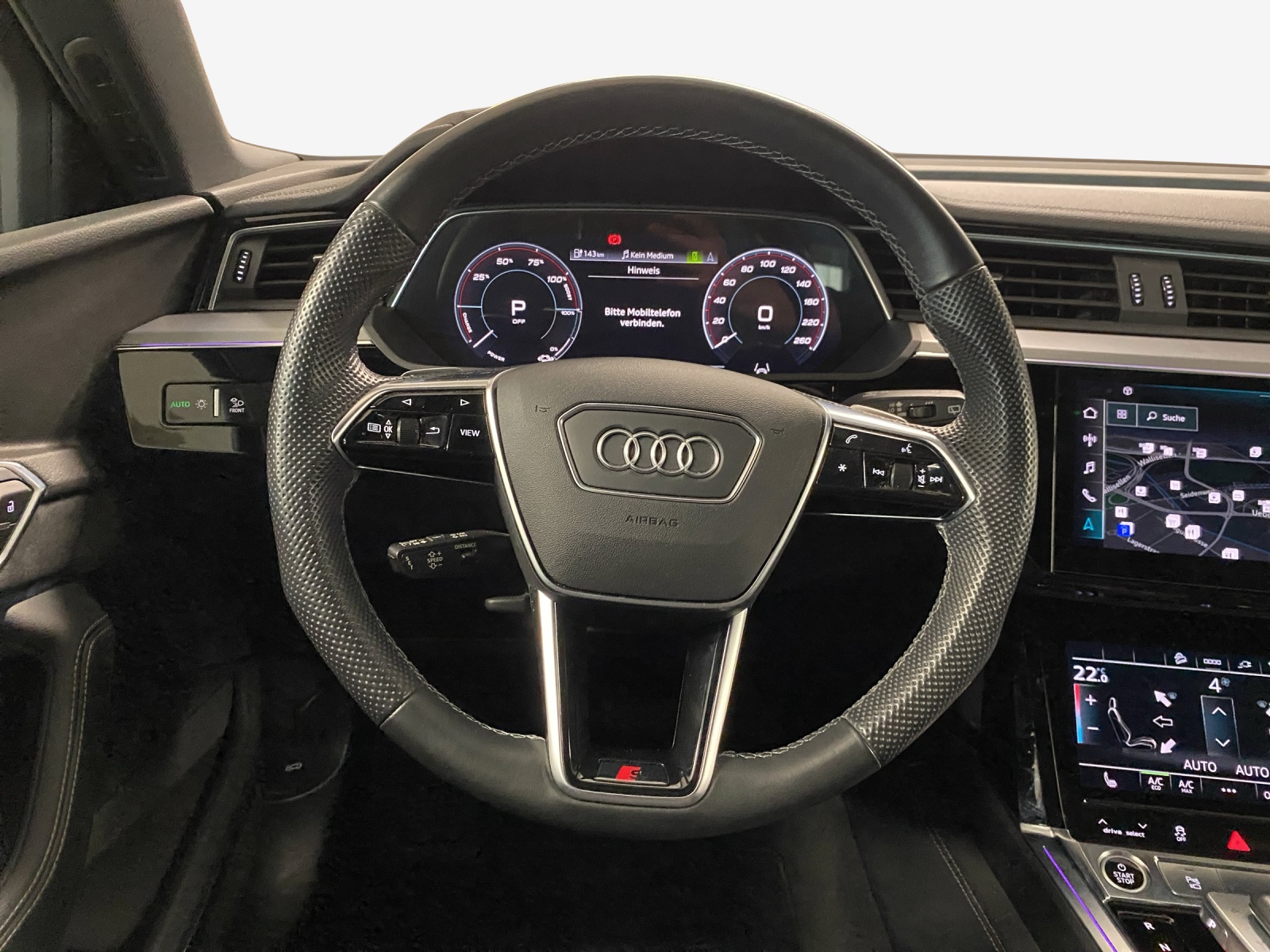 AUDI e-tron 55 S Line Black Edition quattro-image-10