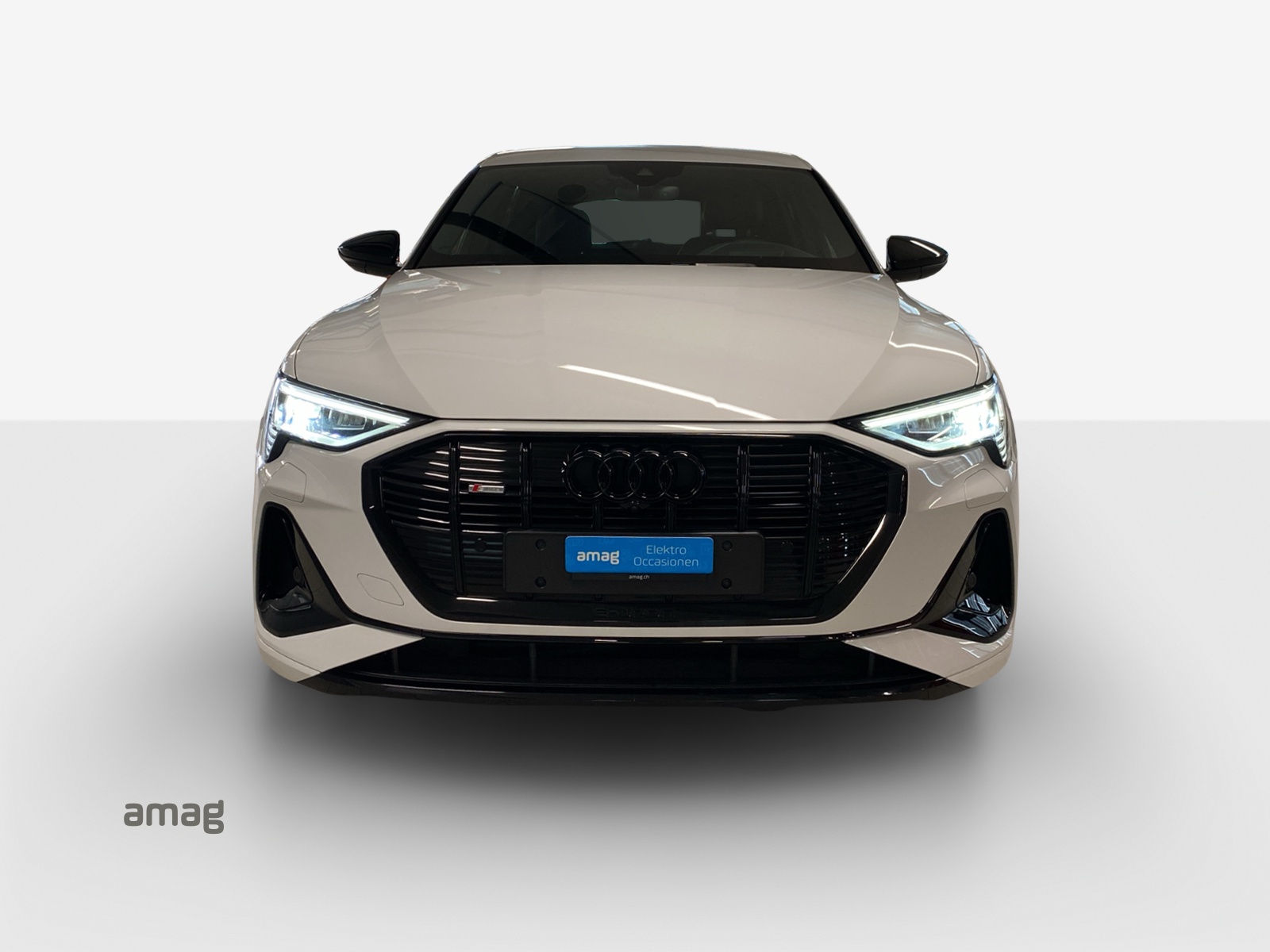 AUDI e-tron 55 S Line Black Edition quattro-image-7