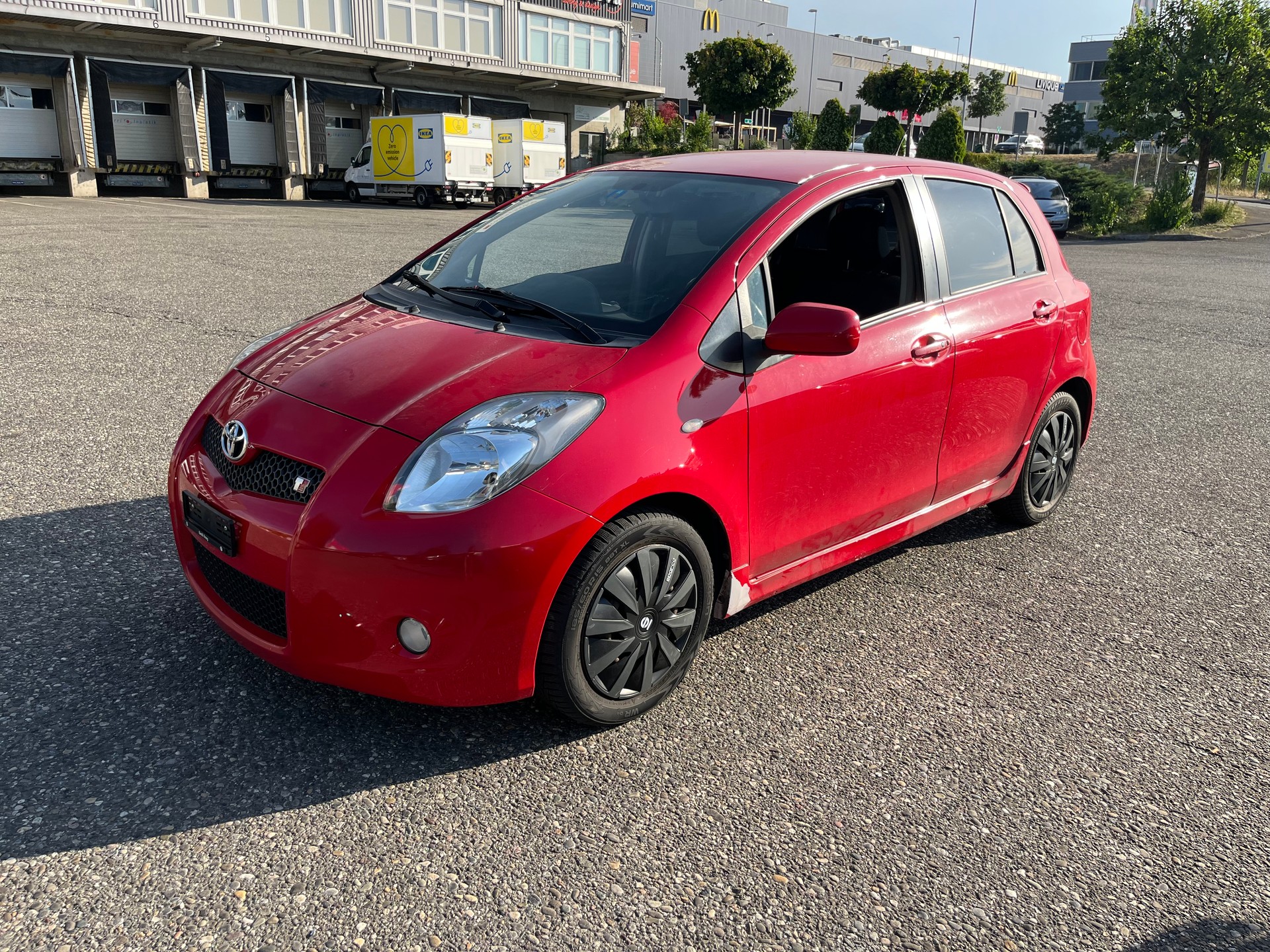TOYOTA Yaris 1.8 TS-image-0