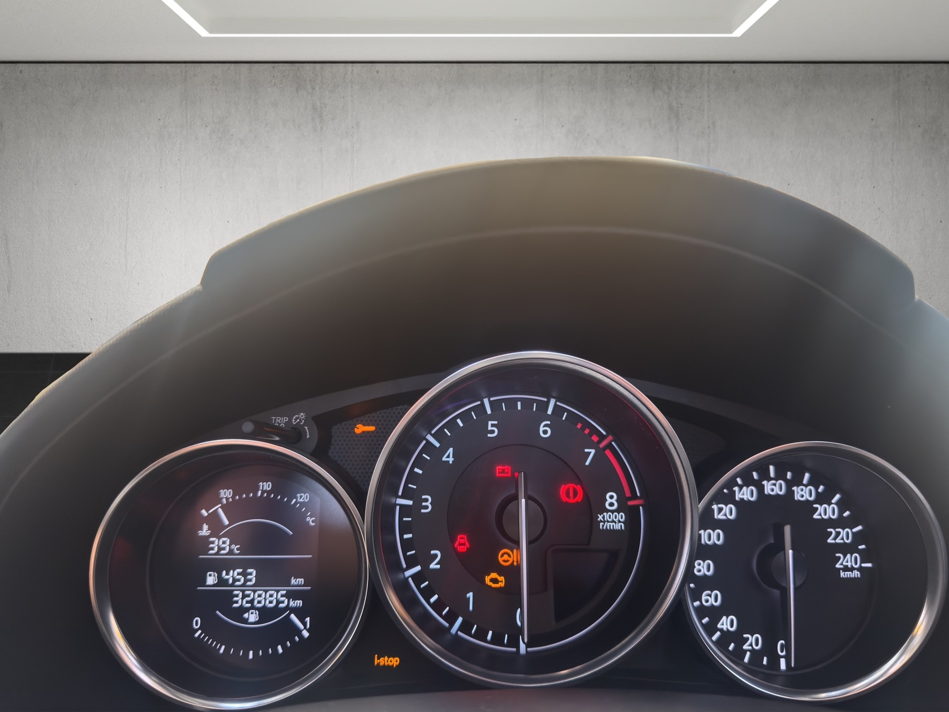 MAZDA MX-5 SKYACTIV-G 160 Revolution-image-9