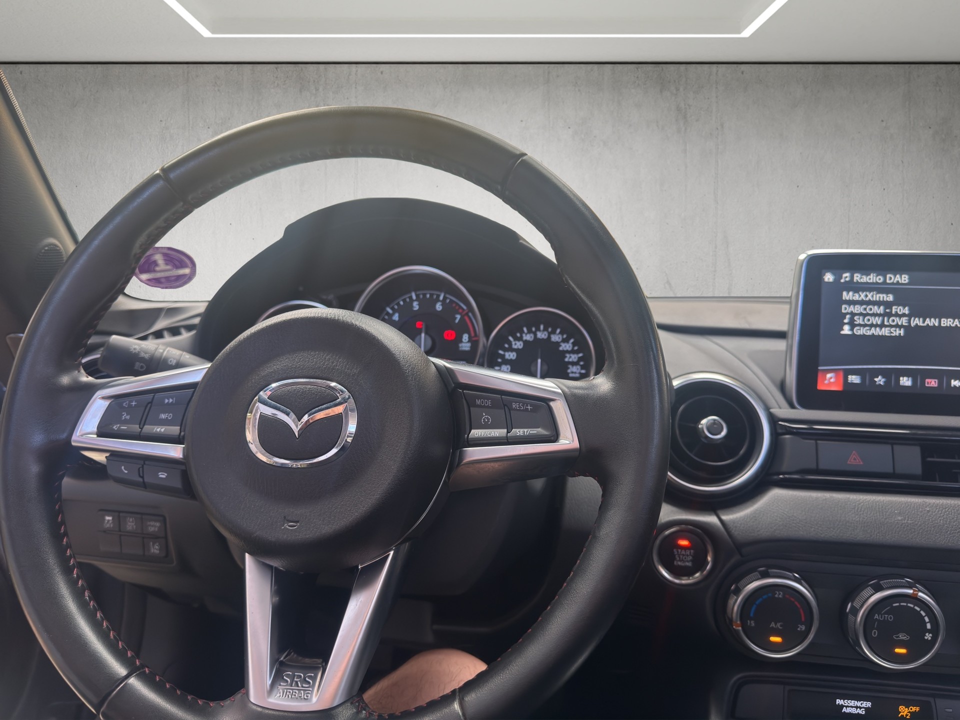 MAZDA MX-5 SKYACTIV-G 160 Revolution-image-8