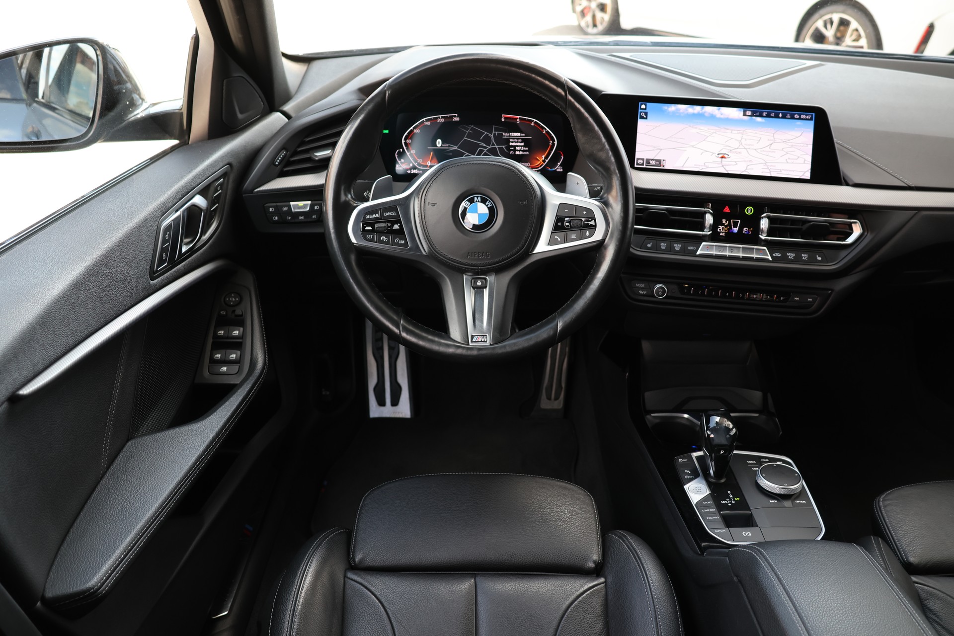 BMW 120d xDrive Steptronic M Sport (CH)-image-12