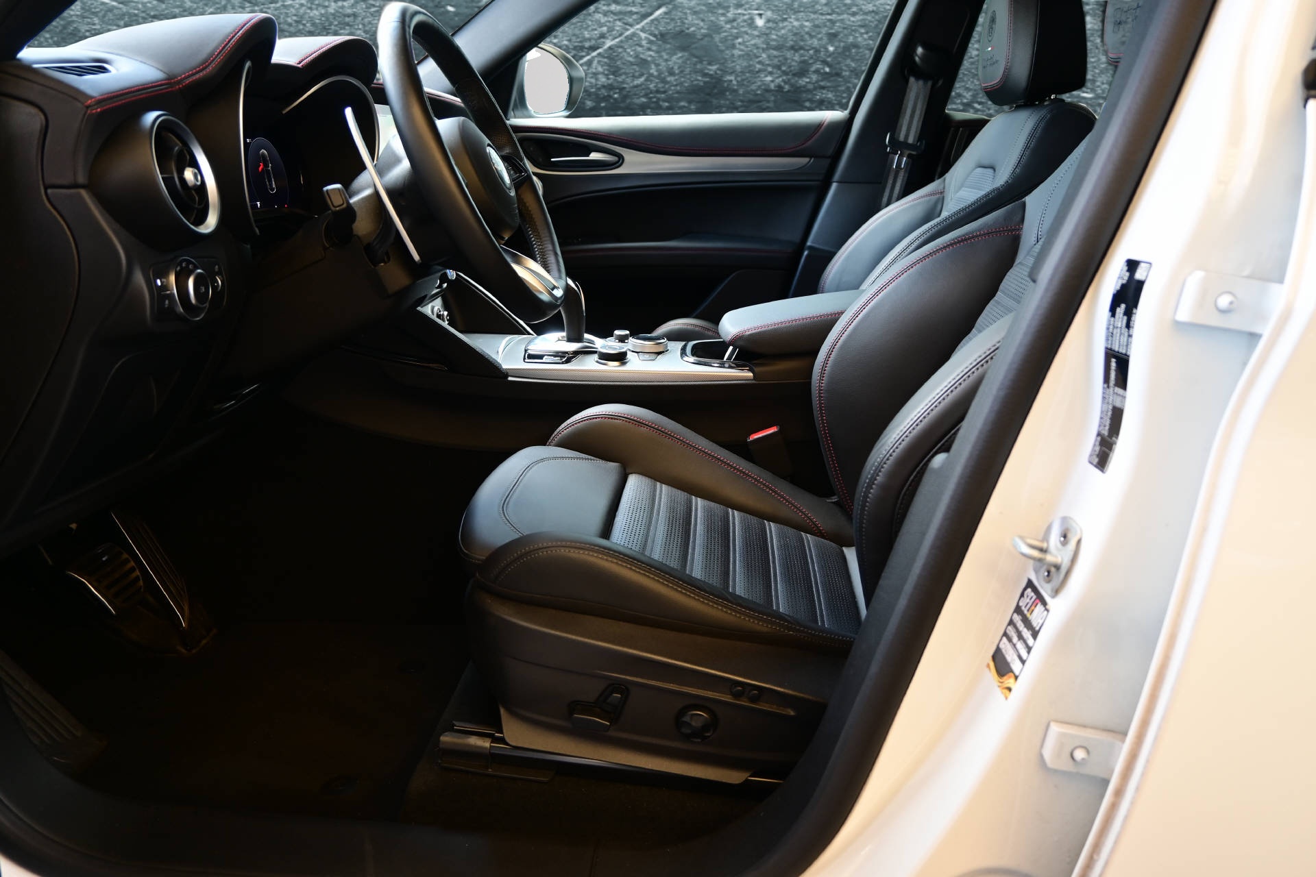 ALFA ROMEO Stelvio 2.0 Q4 280 Tributo Italiano-image-12