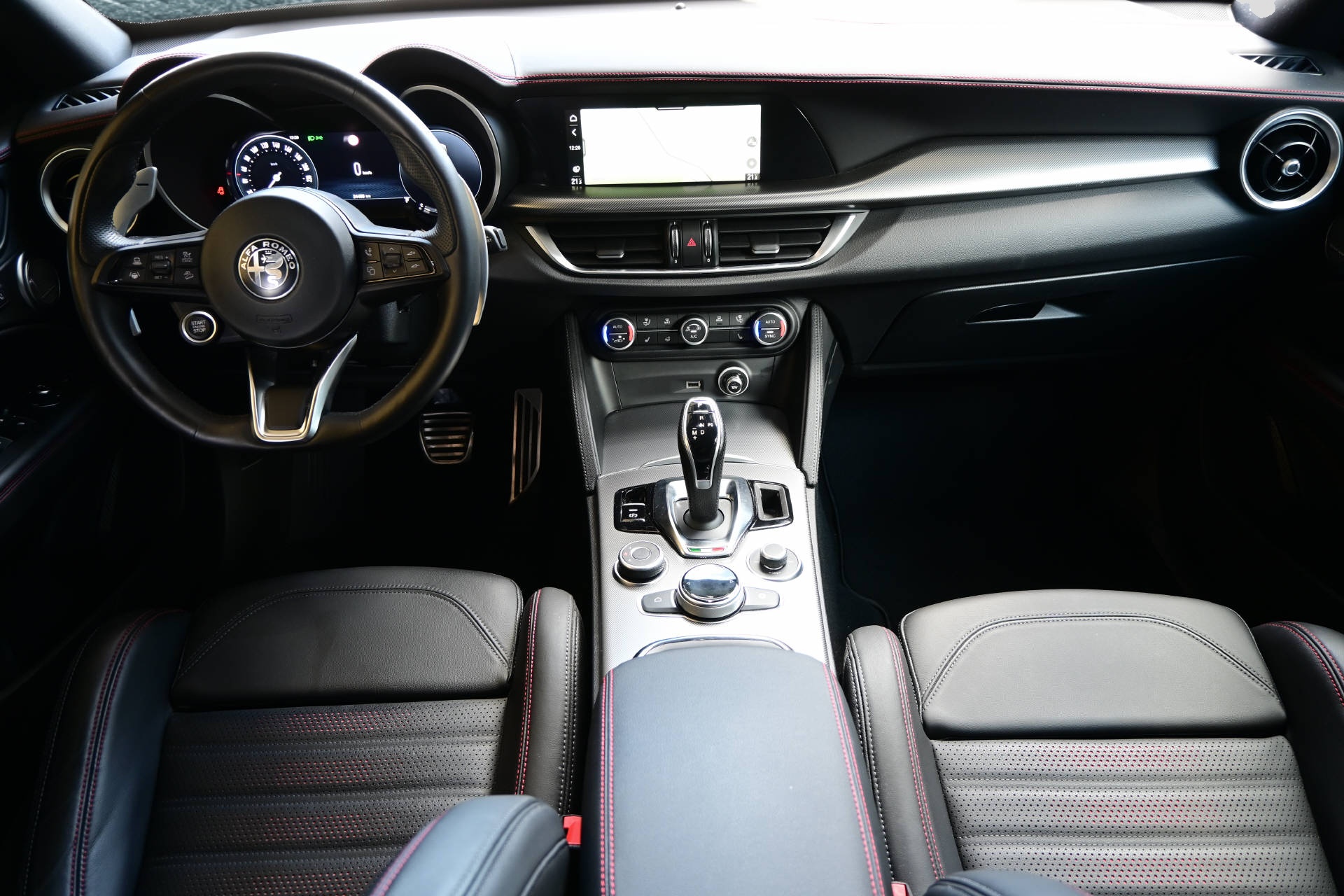 ALFA ROMEO Stelvio 2.0 Q4 280 Tributo Italiano-image-11