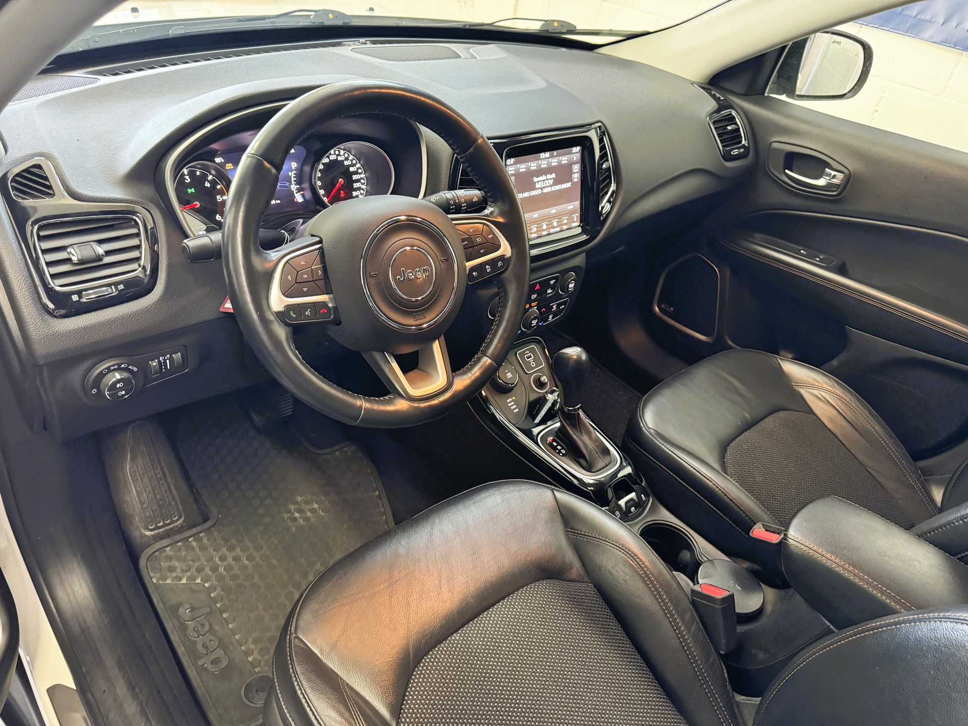 JEEP Compass 2.0CRD Limited AWD 9ATX-image-5