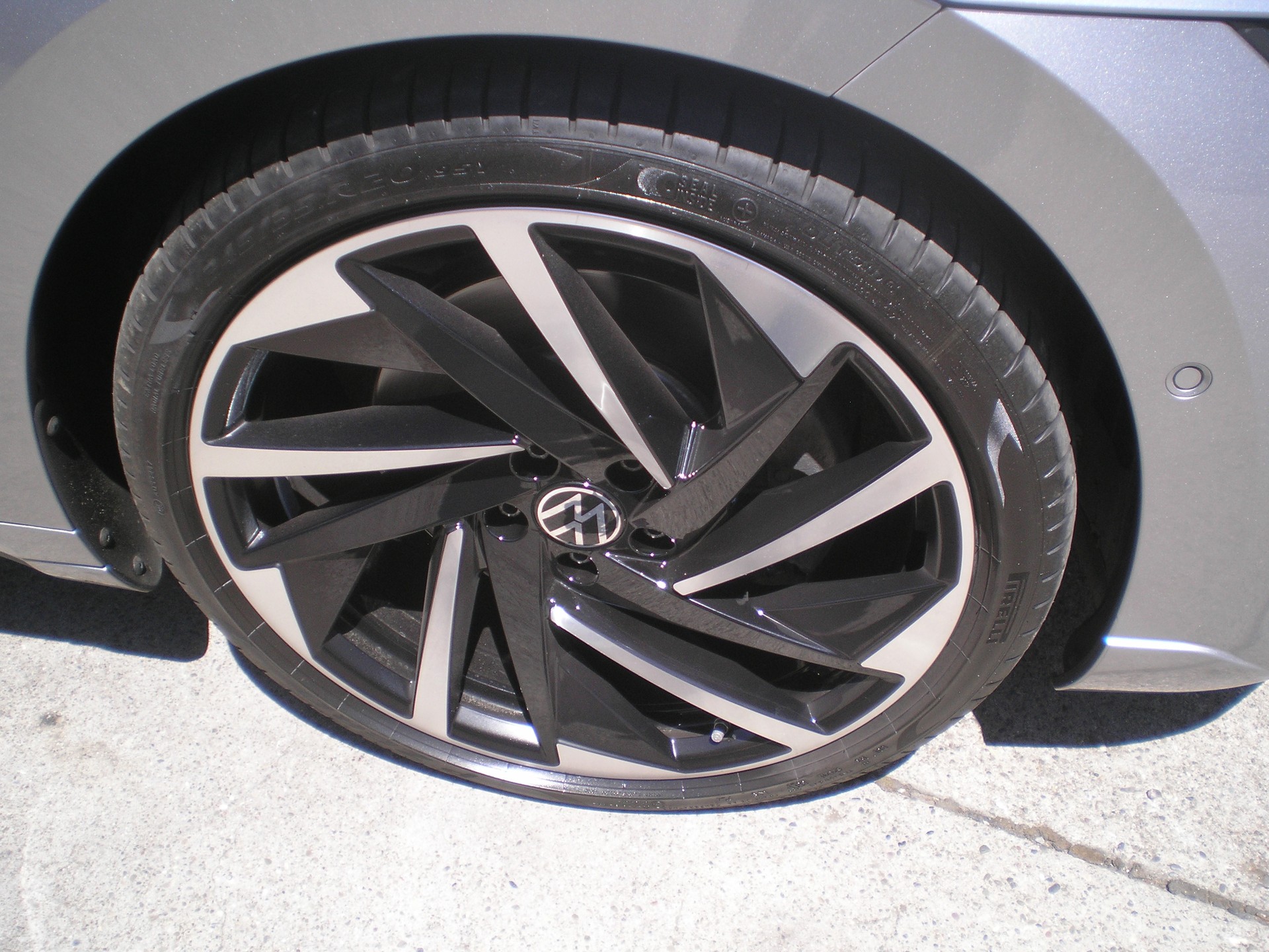 VW Arteon SB 2.0 TSI R-Line 4Motion DSG-image-2