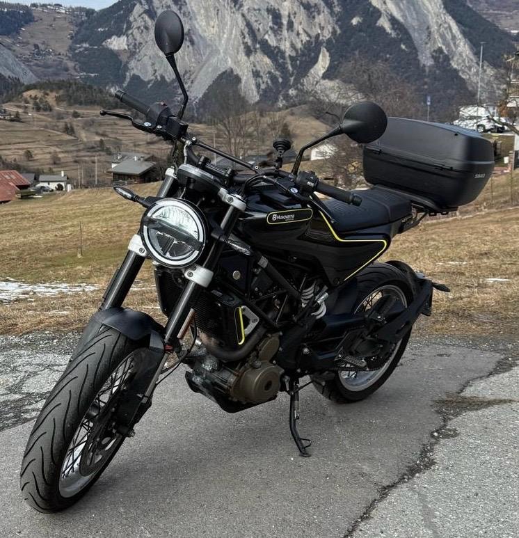 HUSQVARNA Svartpilen 401