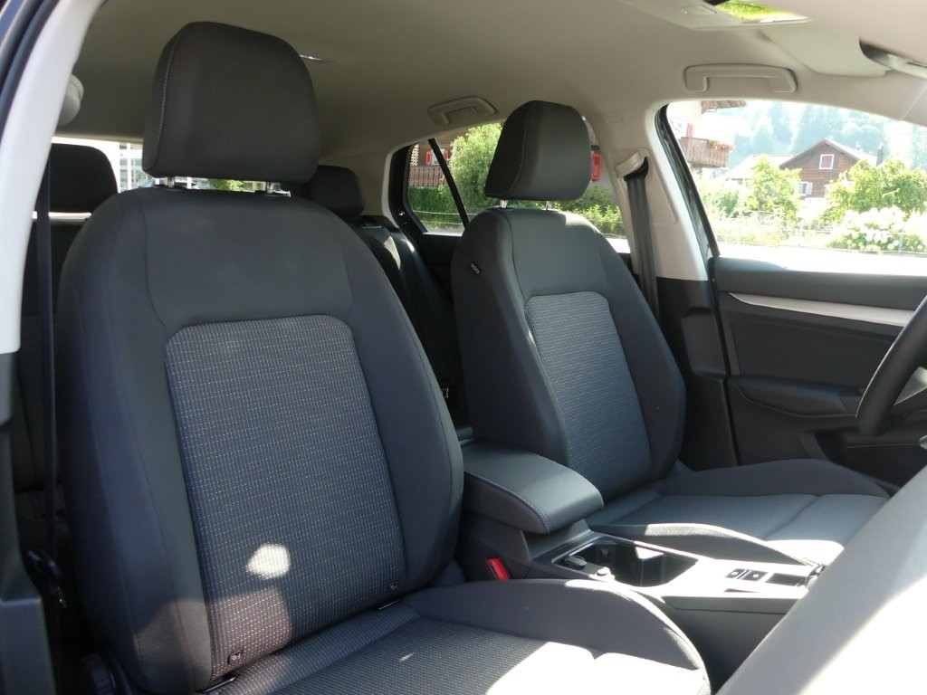 VW Golf 1.5 e TSI mHEV Value DSG-image-10