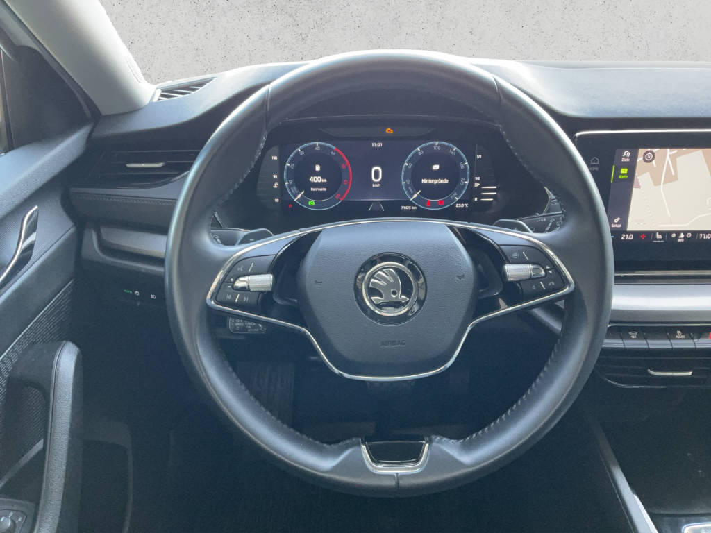 SKODA Octavia Combi 2.0 TDI Ambition 4x4 DSG-image-9