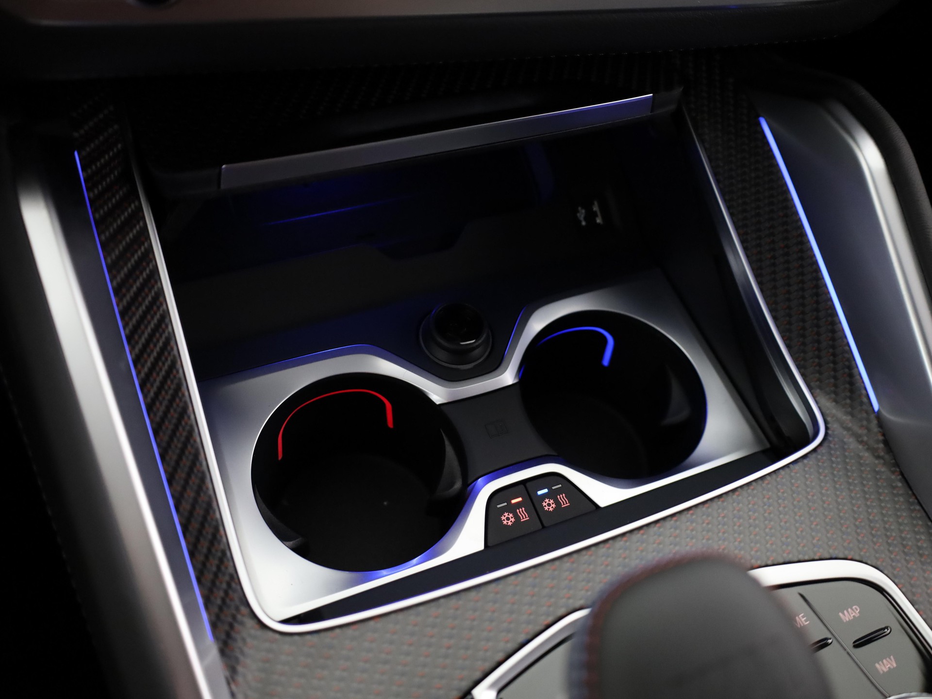 BMW XM Label Plug-in Hybrid-image-19