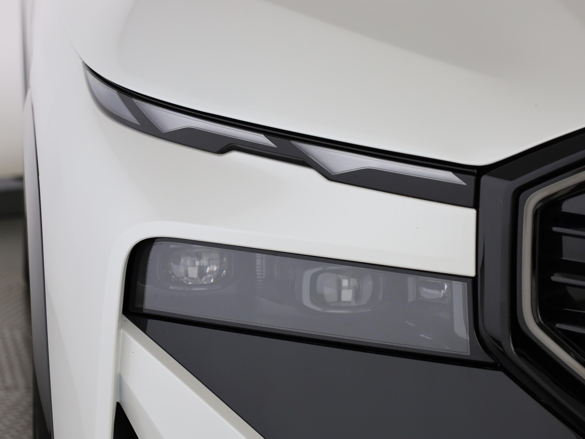BMW XM Label Plug-in Hybrid-image-5