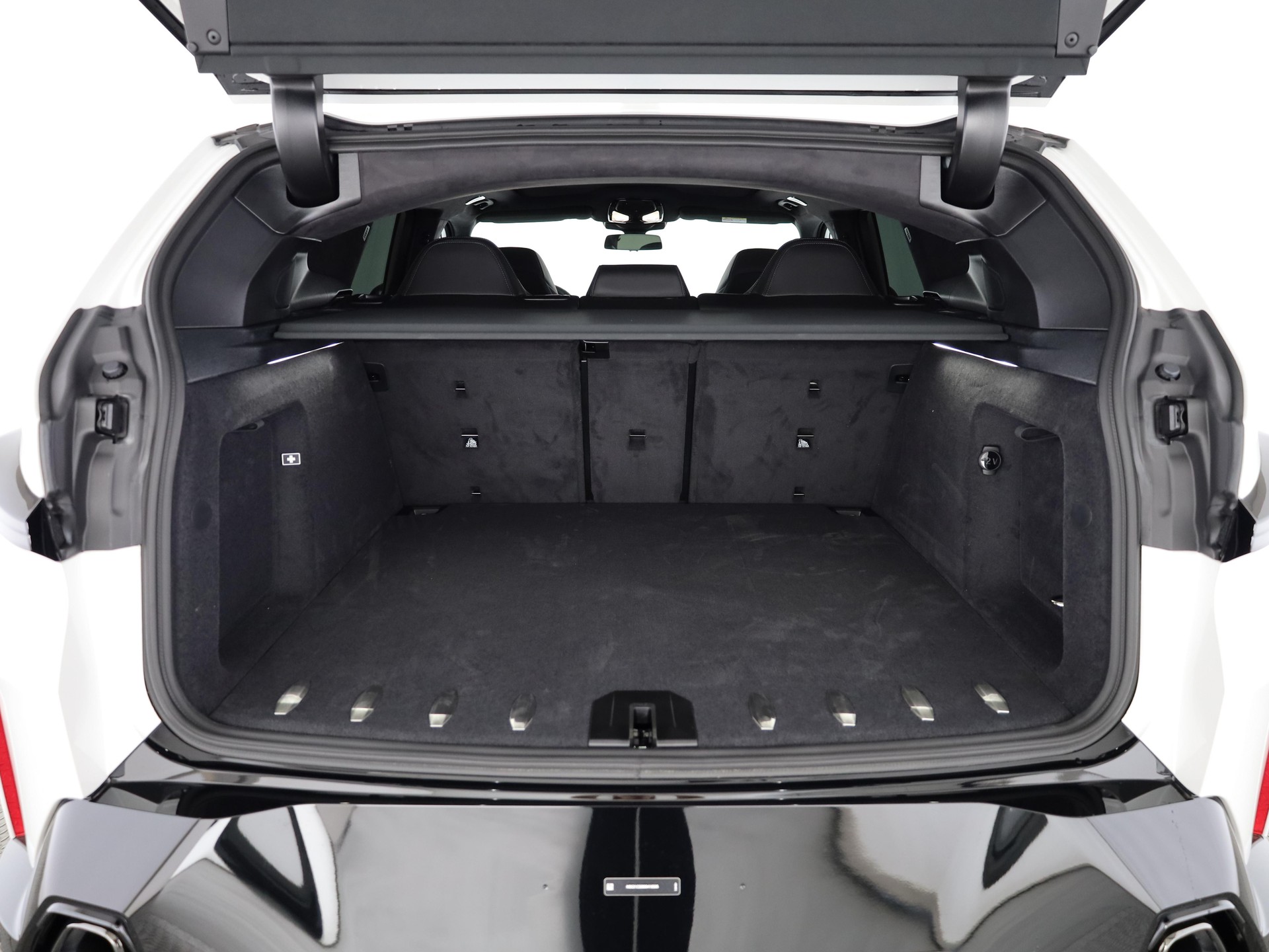 BMW XM Label Plug-in Hybrid-image-7