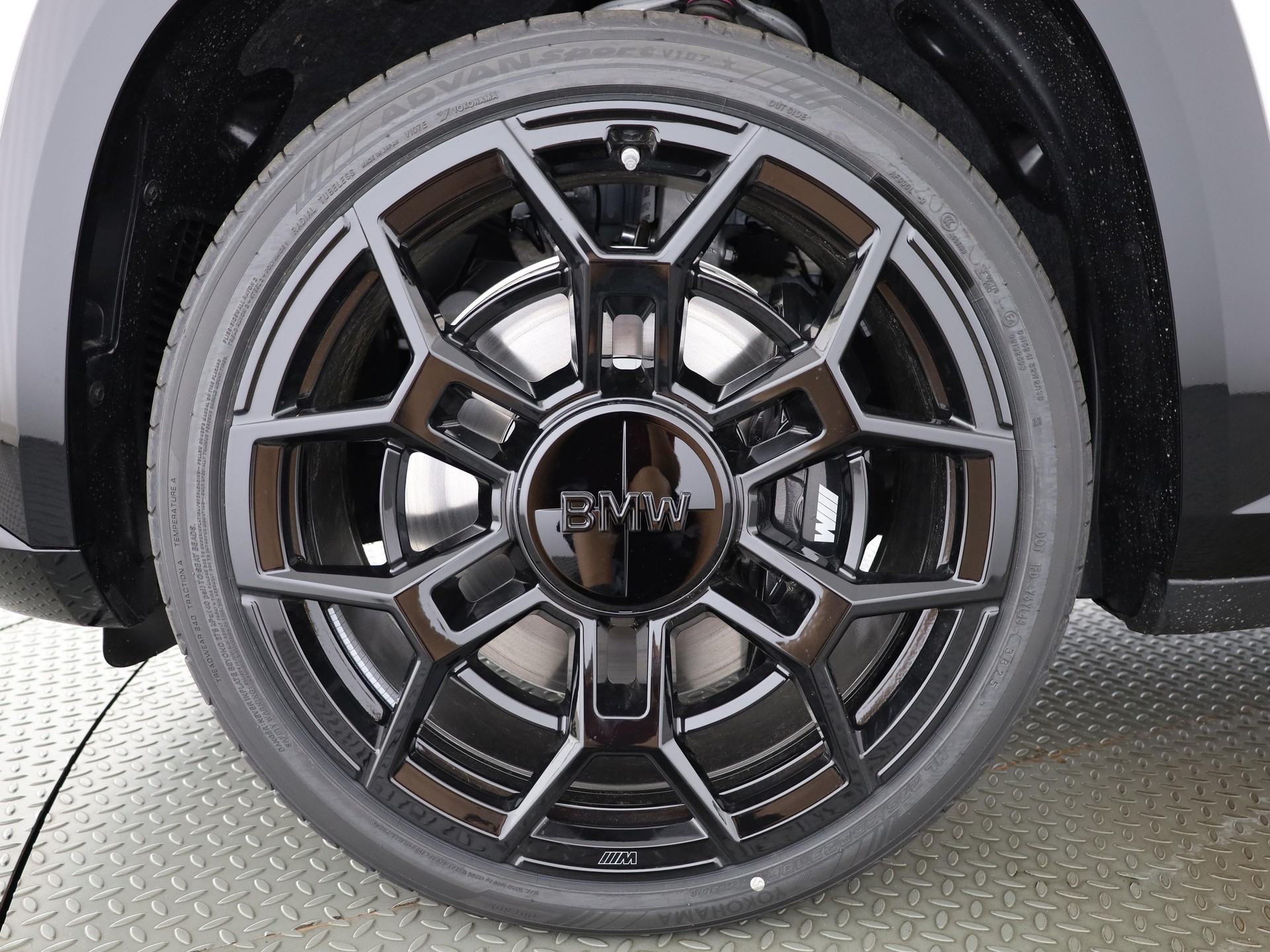 BMW XM Label Plug-in Hybrid-image-22